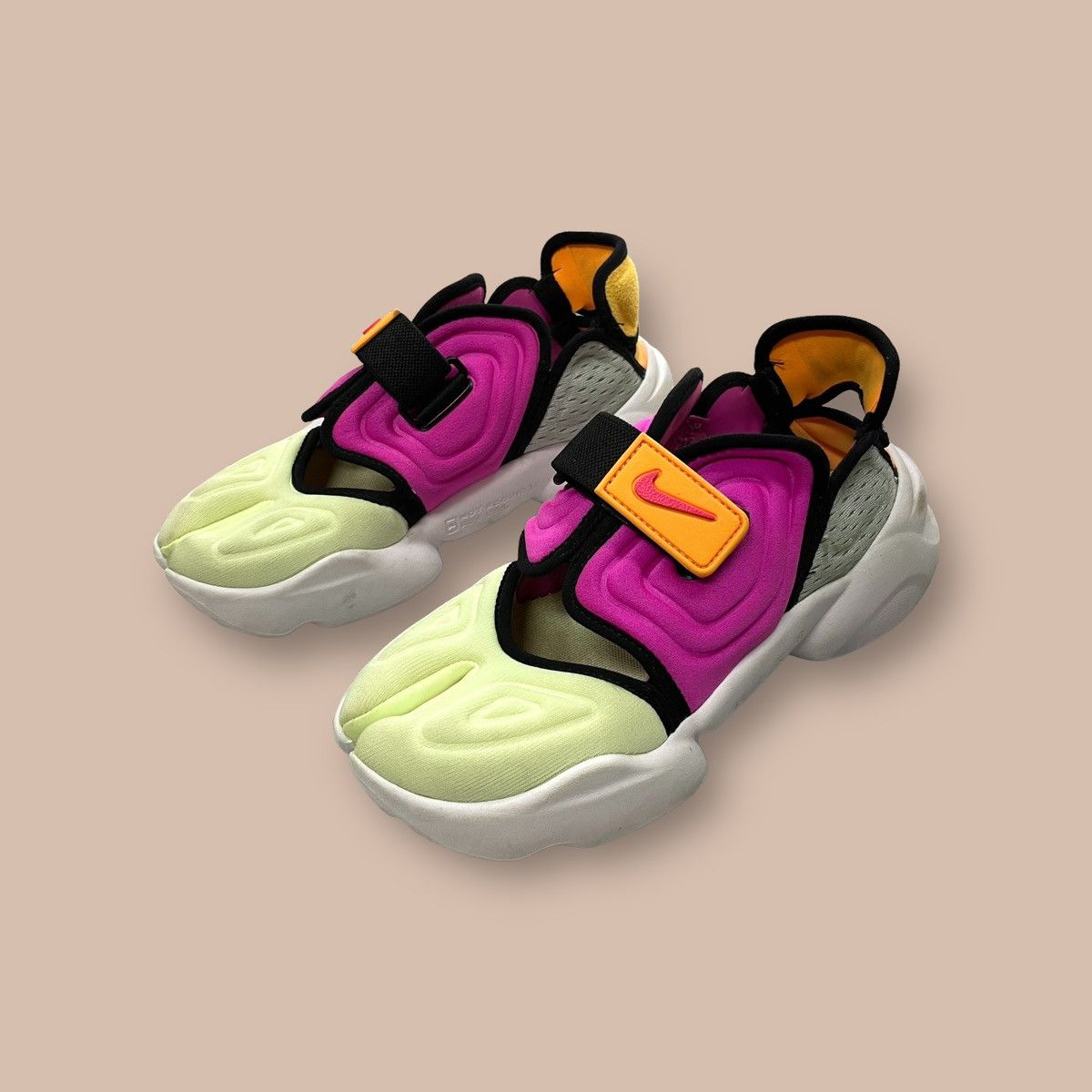 Wmns Nike Aqua Rift 'Volt Fuchsia'