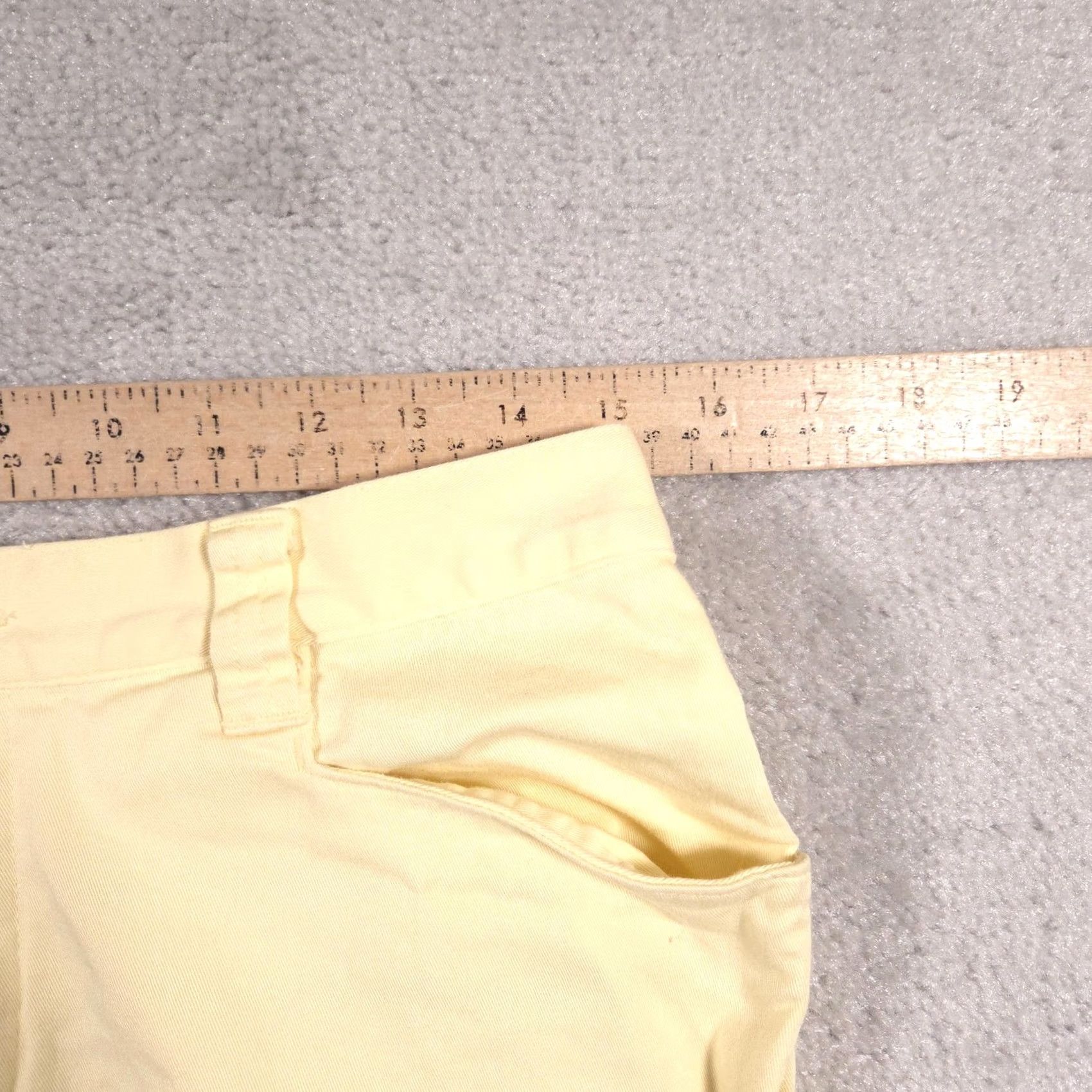 Lee VINTAGE? Lee Casuals Shorts Womens 12 Yellow Stretch Cotton Zip Fly Front Pockets Summer Size 34" / US 12 / IT 48 - 7 Thumbnail