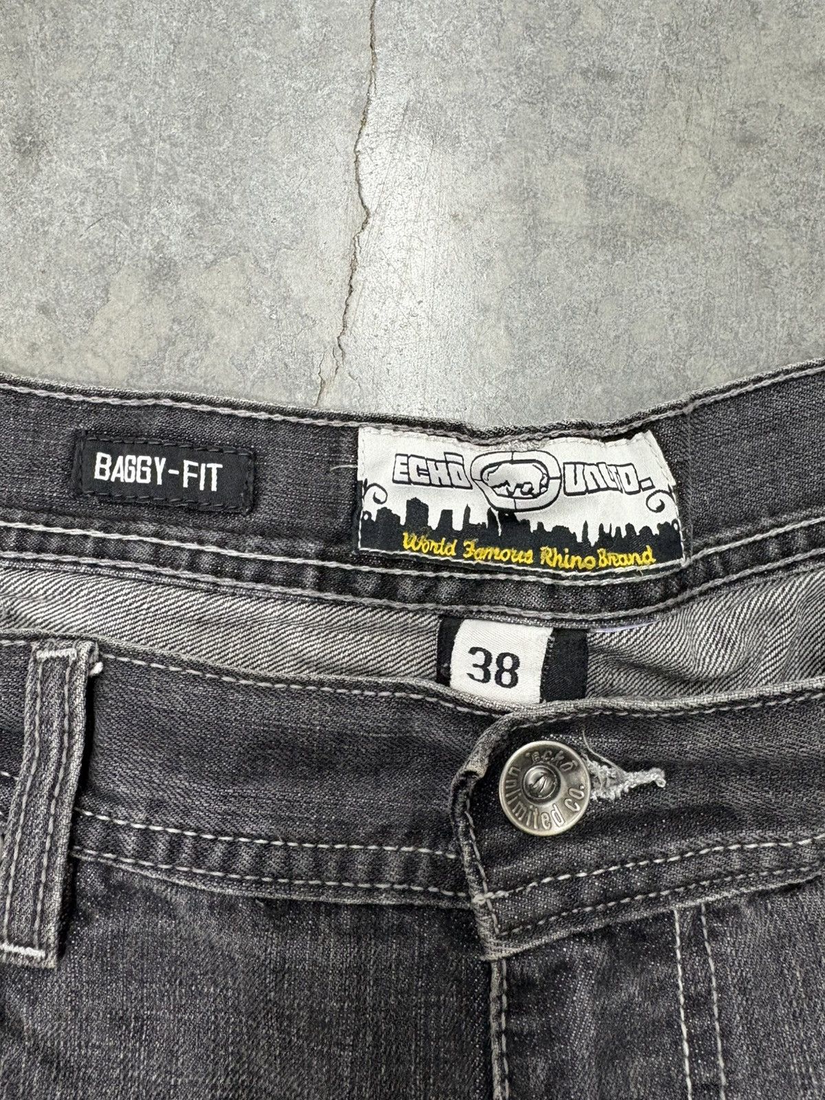 Ecko Unltd. Ecko Unltd Baggy Denim Shorts Mens 38 Graphic Pocket Y2K Size US 38 / EU 54 - 3 Thumbnail