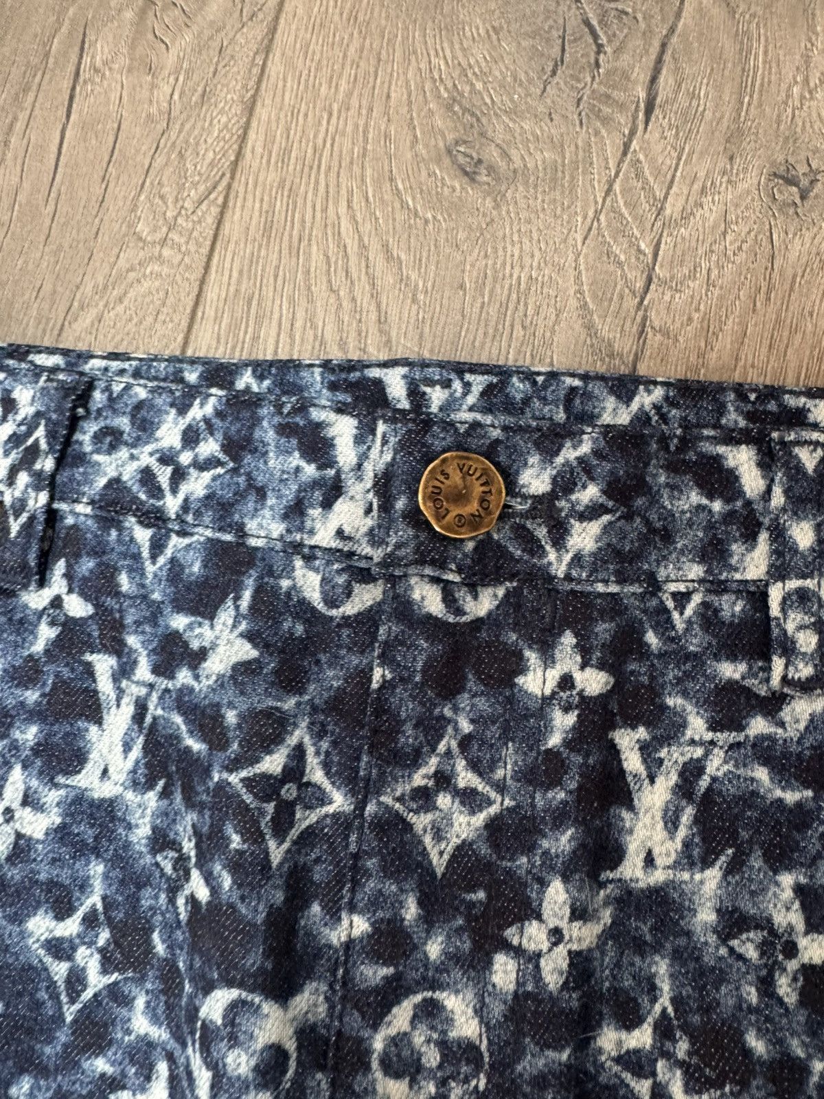 Louis Vuitton Louis Vuitton Monogram Denim Jeans Size 34 Size US 34 / EU 50 - 3 Thumbnail