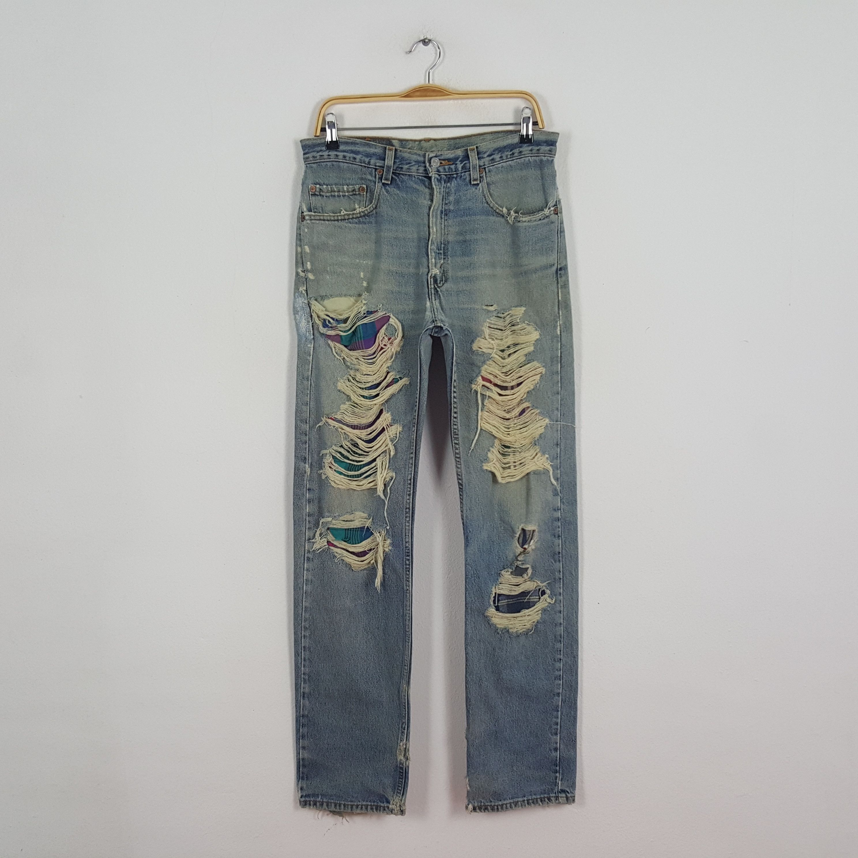 If Six Was Nine × Levi's × Vintage Vintage Levi's American Style Distressed Denim Jeans Size US 32 / EU 48 - 1 Thumbnail