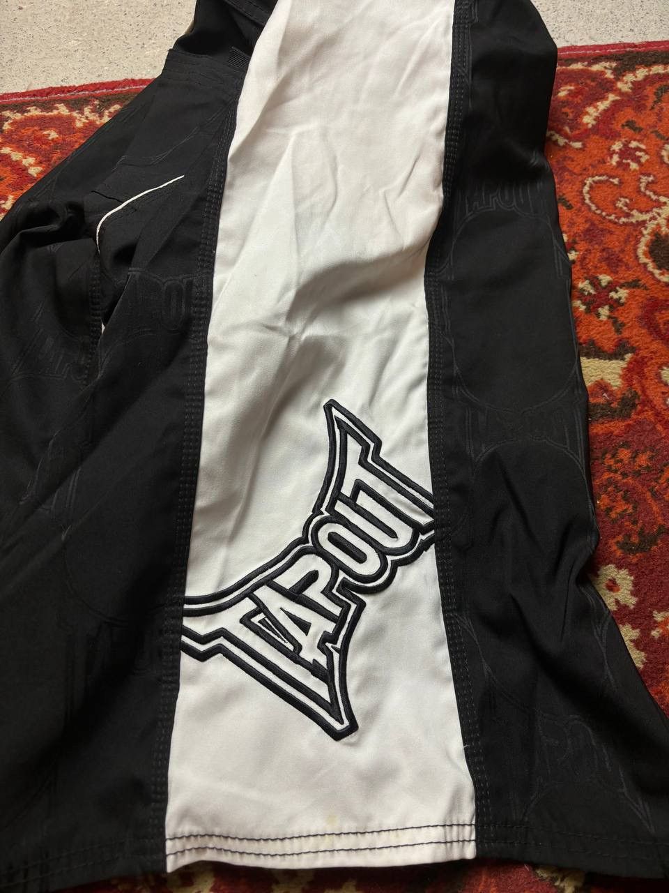 Japanese Brand × Vintage Vintage Y2K Venum Monogram Baggy Sport Shorts Snake logo Size US 40 / EU 56 - 5 Thumbnail