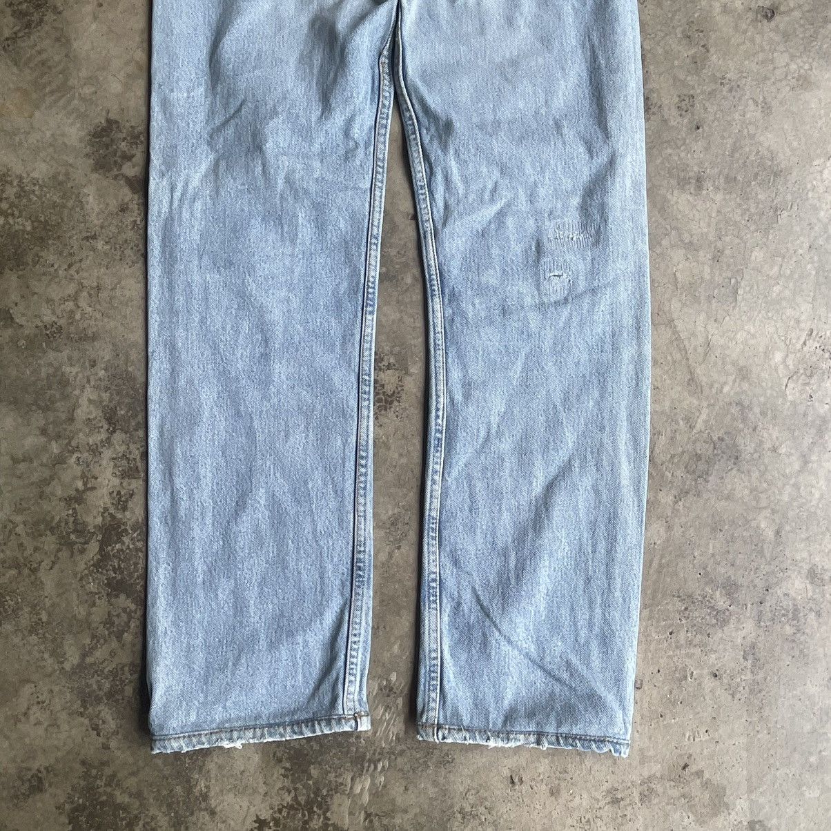 Levi's Vintage Clothing 🔥Vintage Levis 501 Stoned Washed Ripped Distress Denim Jeans Size US 31 - 6 Thumbnail