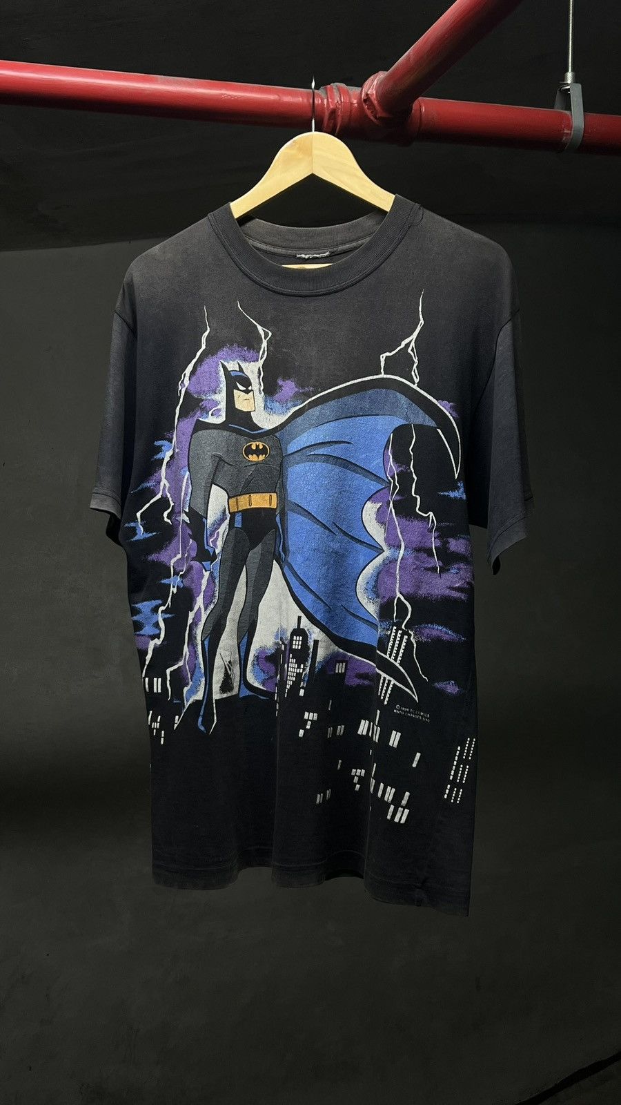 Vintage Vintage 90s Batman The Animated Series European shirt Size US L / EU 52-54 / 3 - 1 Thumbnail
