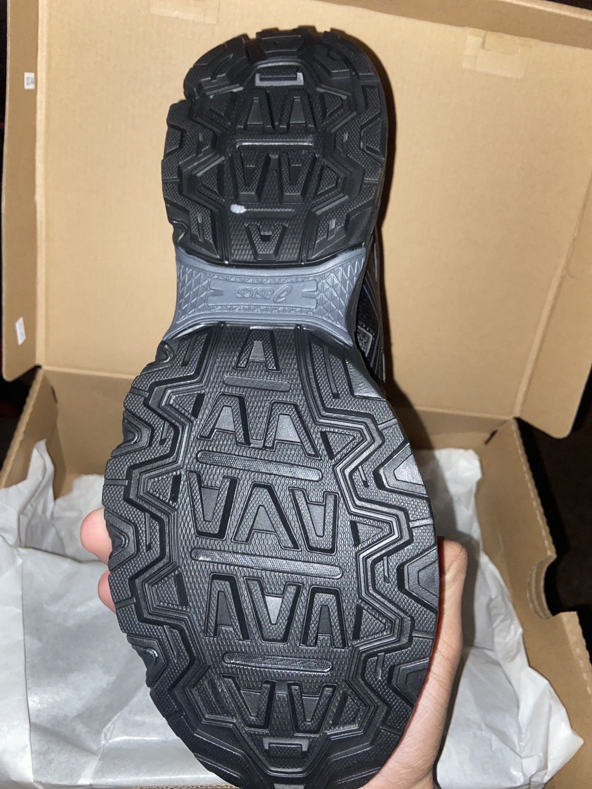 Asics All black ASICS Gel Venture 8 Size US 8.5 / EU 41-42 - 3 Thumbnail