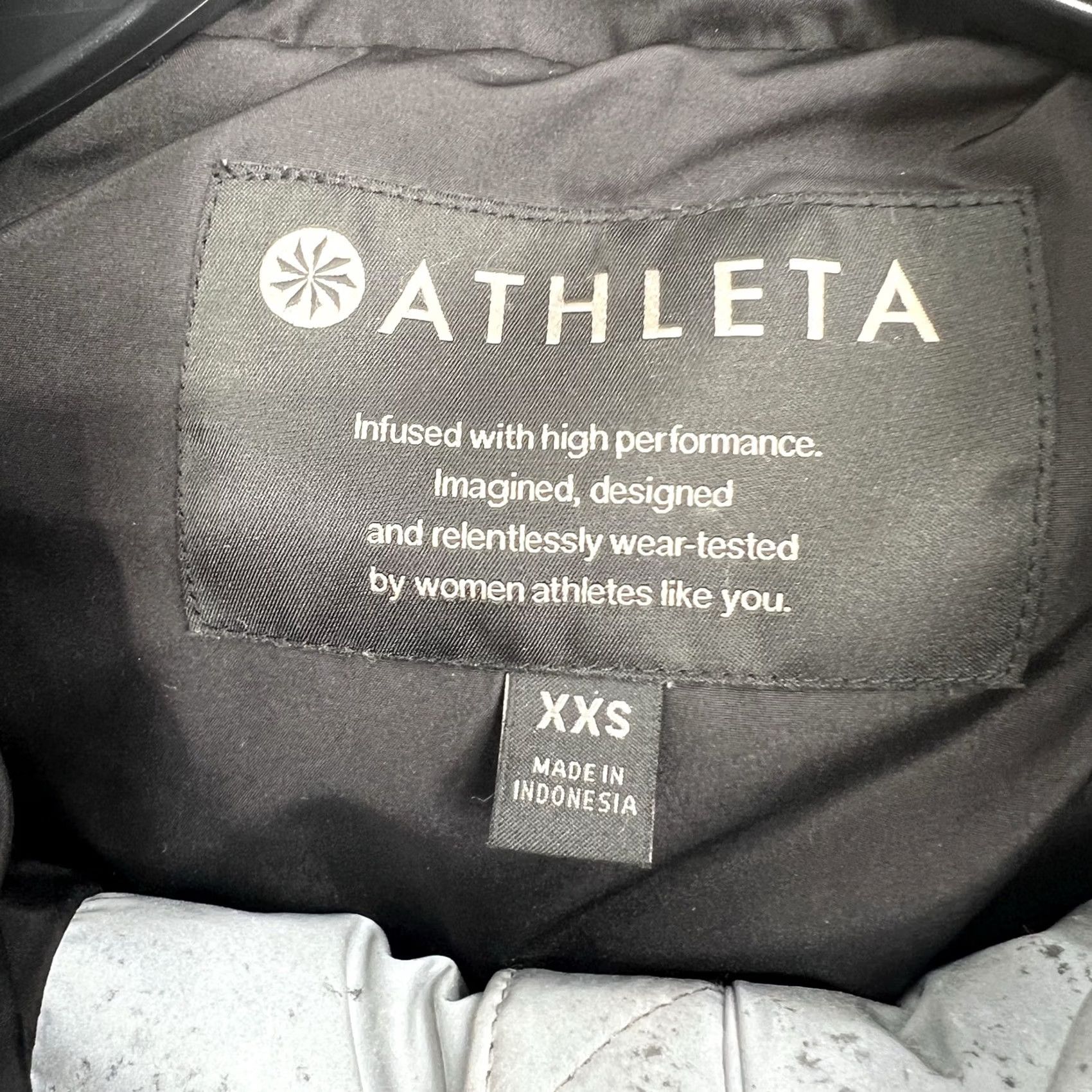 Athleta Athleta Snow Down Cropped Puffer Jacket Women’s XXS Silver Full Zip Hooded Pockets Winter Casual Shirt Jacket Womens Size XXS / US 00 / IT 34 - 6 Thumbnail