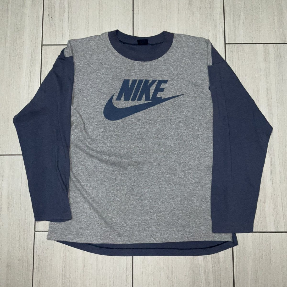 Nike Nike 70s Blue Tag Longsleeve shirt Size US L / EU 52-54 / 3 - 1 Thumbnail