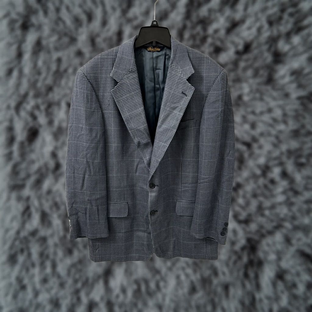 Brooks Brothers VINTAGE Brooks Brothers Blazer Mens 41 Blue Houndstooth Wool Blend Sport Jacket Button Closure United States Mens Size 42R - 1 Thumbnail