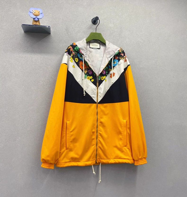 Gucci Gucci Floral geometric white stripe yellow coat 2501-Nextar Size US S / EU 44-46 / 1 - 3 Thumbnail