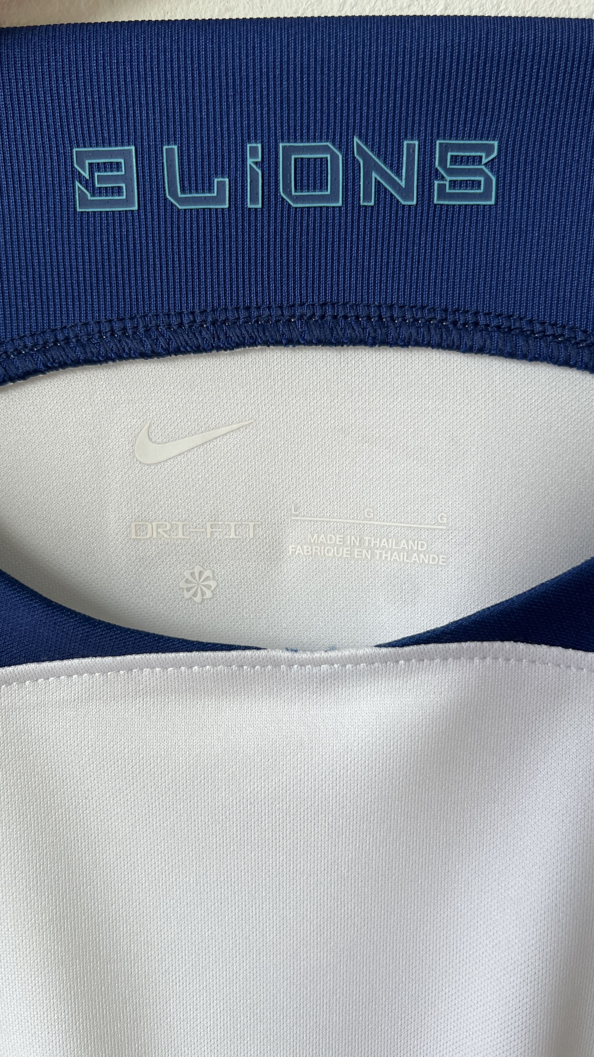 Nike (L) England 2022-23 Home Shirt Bellingham #22 (New) Kit Size US L / EU 52-54 / 3 - 3 Thumbnail