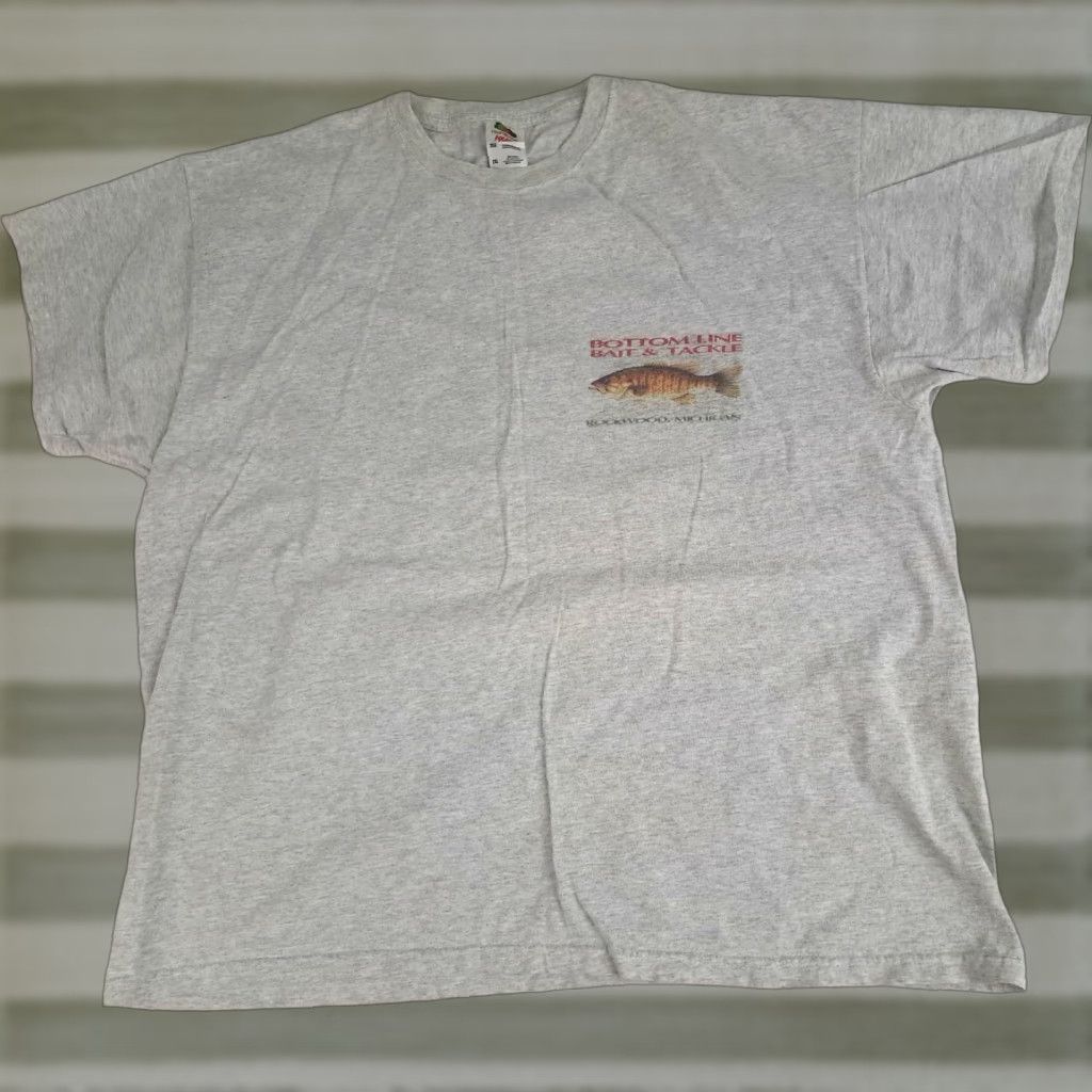 Fruit Of The Loom VINTAGE Fruit of the Loom T-Shirt Rockwood Mi. 2XL Gray Short Sleeve Crew Neck Fish Print Canvas Cotton Unisex Adults 1980s Fish T-Shirt Size US XXL / EU 58 / 5 - 1 Thumbnail