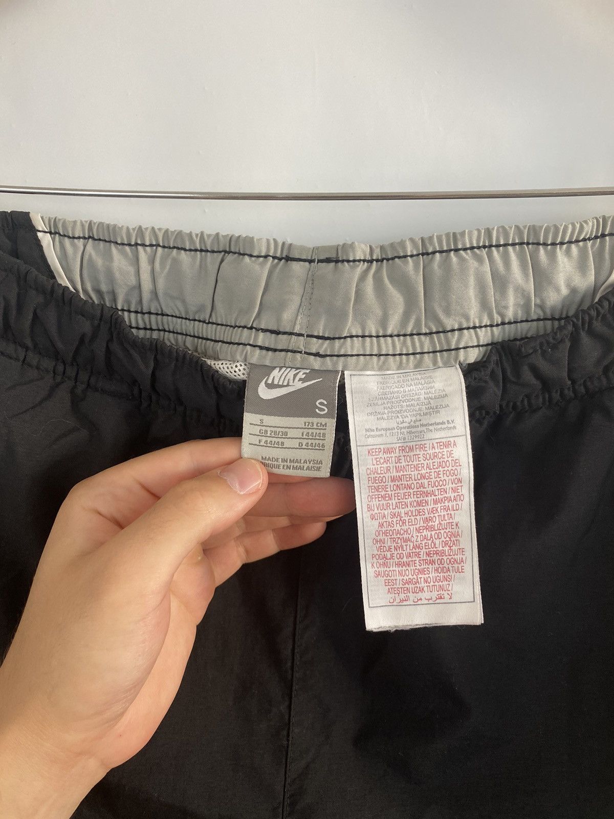 Nike 🇺🇸 Vintage 90s Nike Nylon shorts swoosh logo street wear dril Size US 32 / EU 48 - 5 Thumbnail