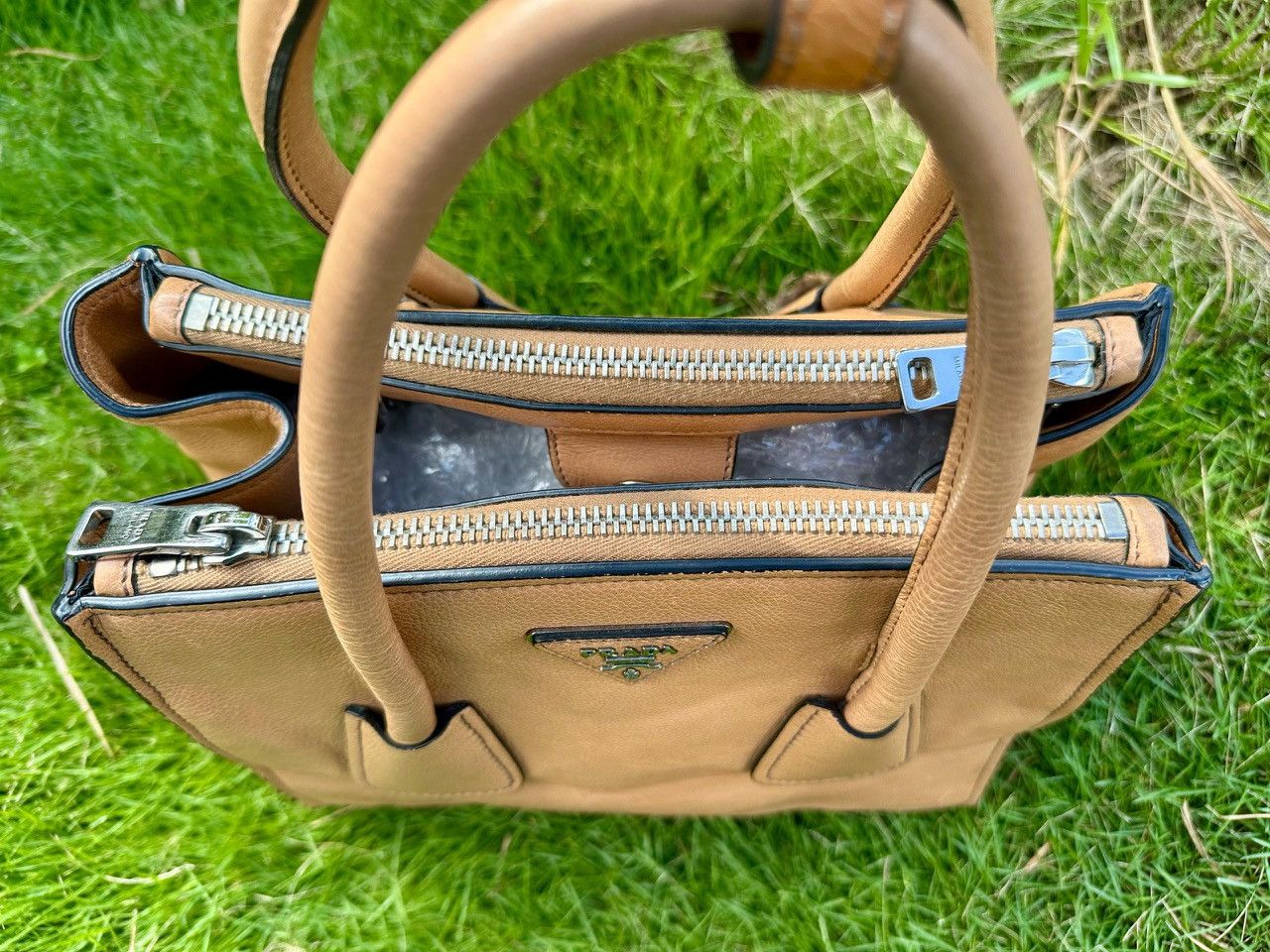 Prada Authentic Prada Glace Twin Pocket Double Handle Cammello Size ONE SIZE - 8 Thumbnail