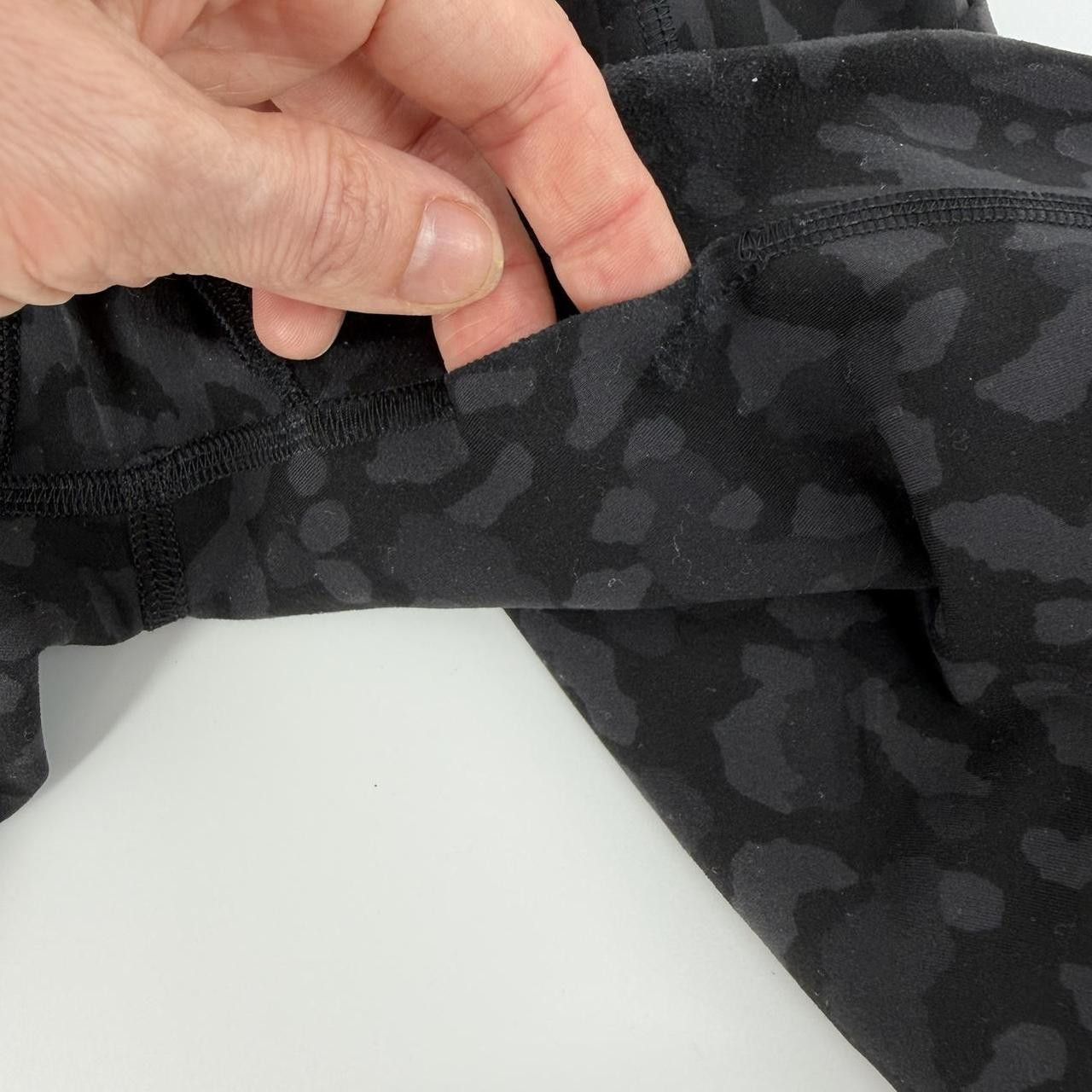 Lululemon Lululemon Invigorate High-Rise Tight 25" Size 8 Size 30" / US 8 / IT 44 - 6 Thumbnail