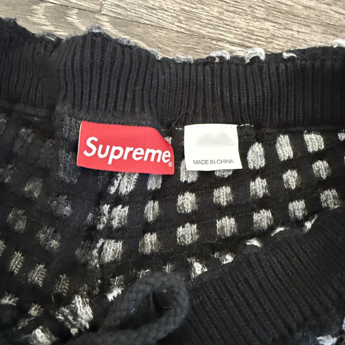 Supreme Supreme Gradient Grid Woven Shorts XL Size US 36 / EU 52 - 4 Thumbnail