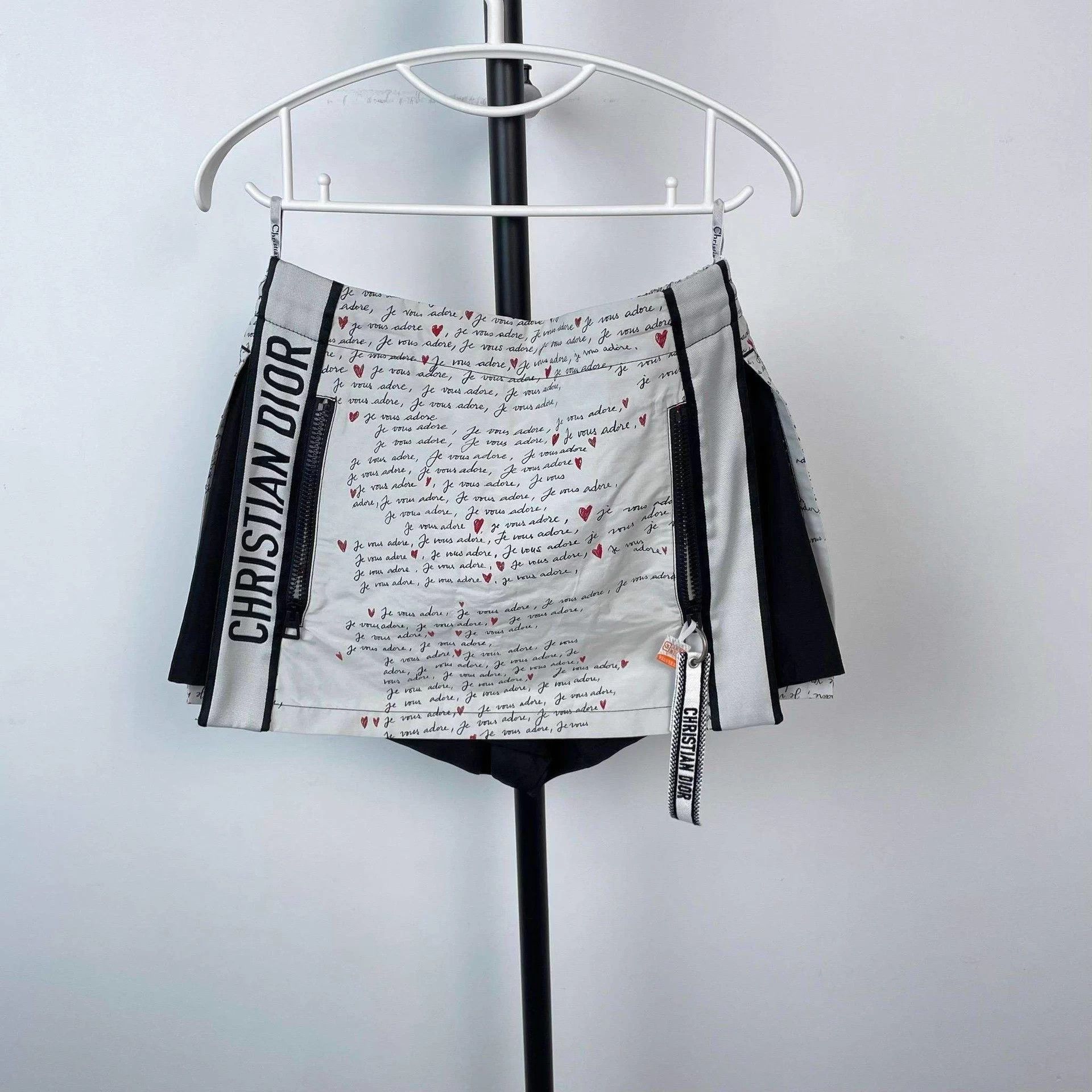 Dior Dior pants skirt EU36 Size 26" / US 2 / IT 38 - 1 Thumbnail