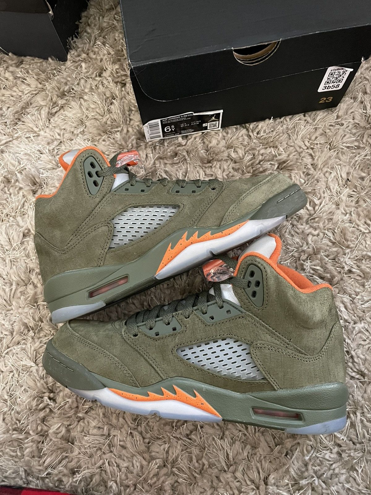 Jordan Brand Jordan 5 Olive Size US 6.5 / EU 39-40 - 2 Thumbnail