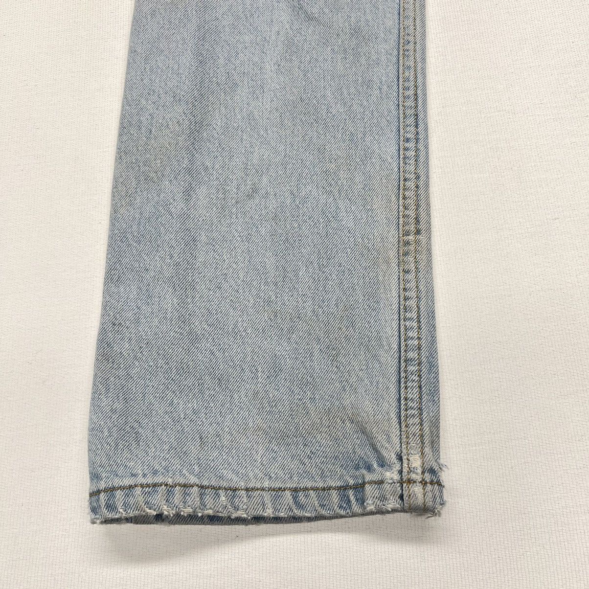 Levi's × Vintage Levis Jeans Blue Signature Corte Regular Work Distressed Rip Size US 32 / EU 48 - 19 Thumbnail