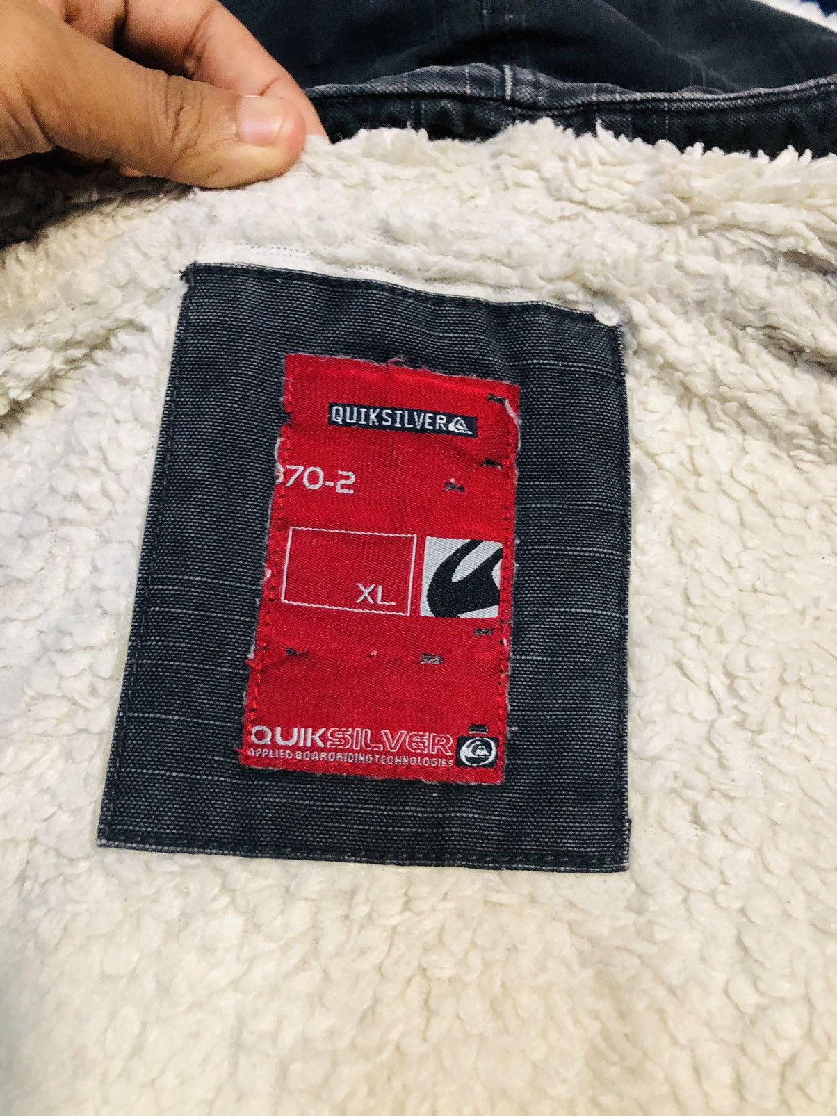 Quiksilver × Vintage Vintage Quiksilver Embroidered Spell Out Hoodie Sweater Size US XL / EU 56 / 4 - 10 Thumbnail