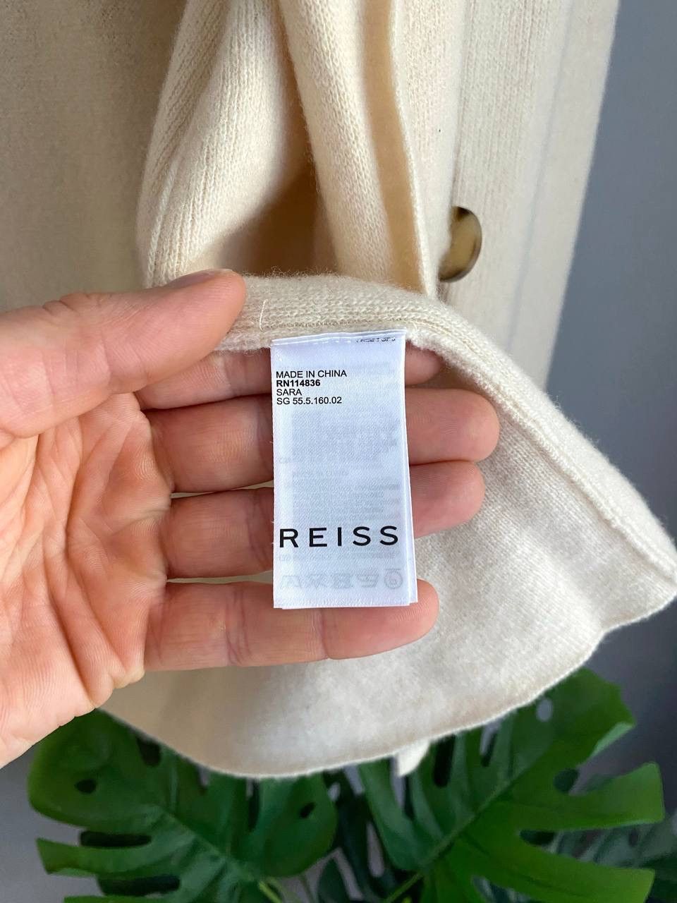 Reiss Reiss Sara Women's Wool/Cashmere Double Breasted Cardigan, M Size M / US 6-8 / IT 42-44 - 10 Thumbnail