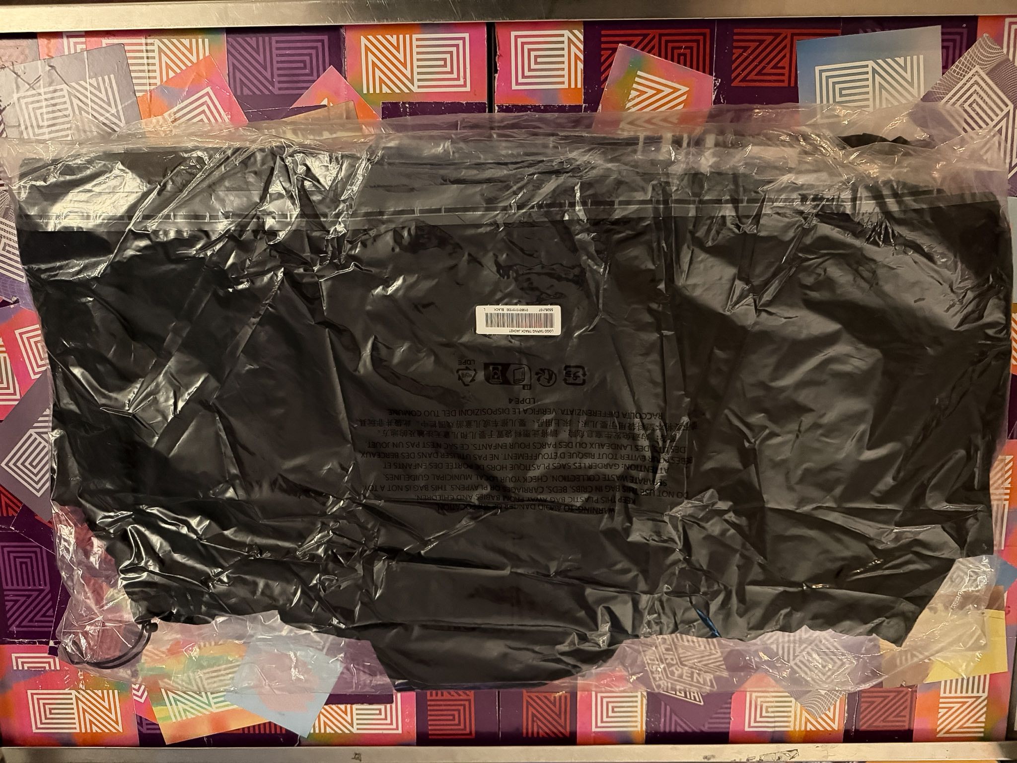 Supreme Supreme Logo Taping Track Jacket Black • Large Size US L / EU 52-54 / 3 - 4 Thumbnail