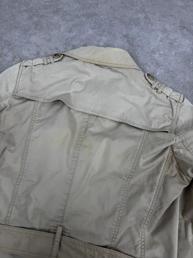 Dolce & Gabbana 2000s Dolce & Gabbana Beige Buttoned Trench Coat Size US M / EU 48-50 / 2 - 7 Thumbnail