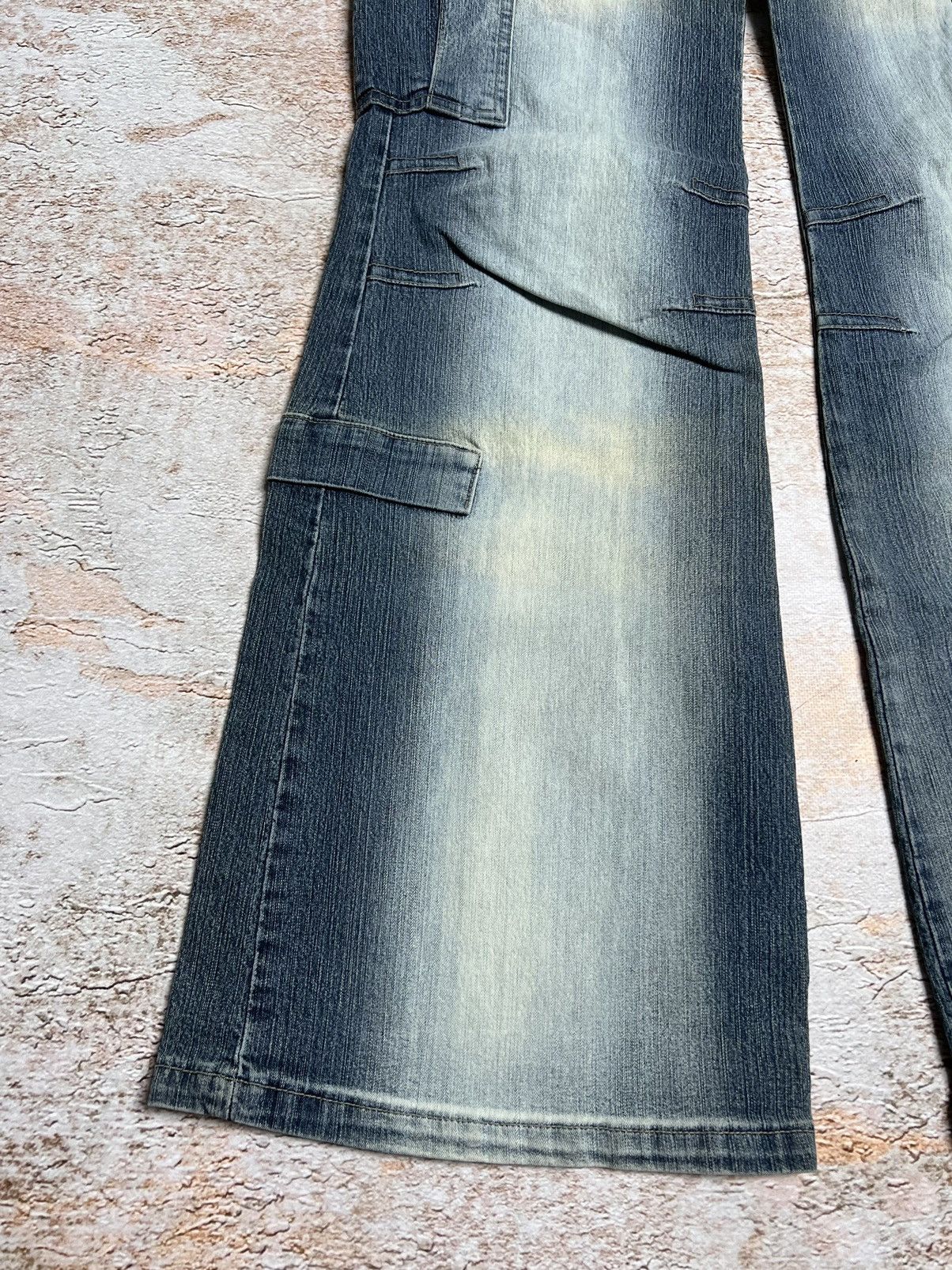 Vintage Vintage Japanese super flare cargo jeans Size 27" / US 4 / IT 40 - 3 Thumbnail