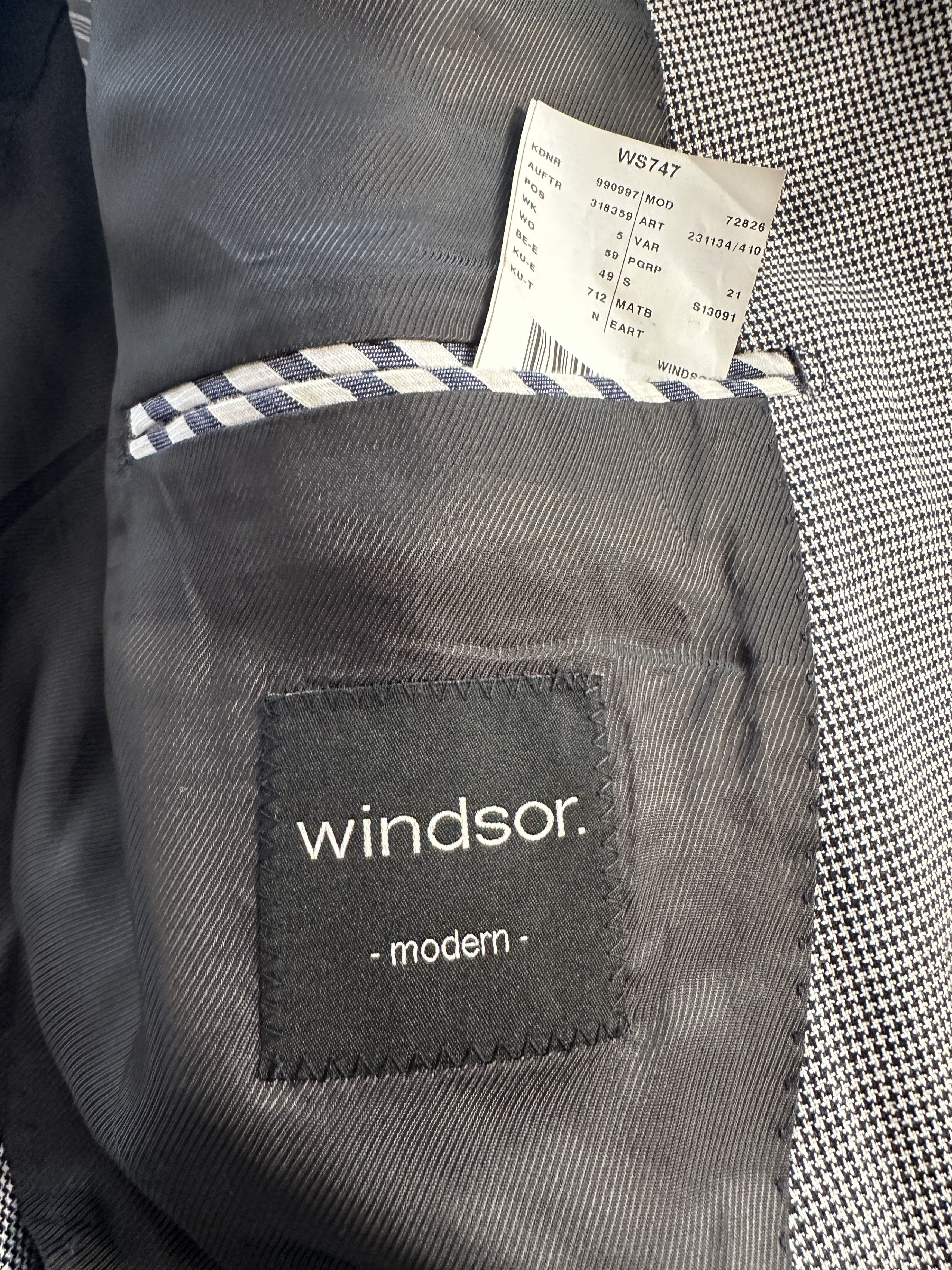 Windsor Smith Windsor Modern size 106 DE 44L US Size 44L - 7 Thumbnail