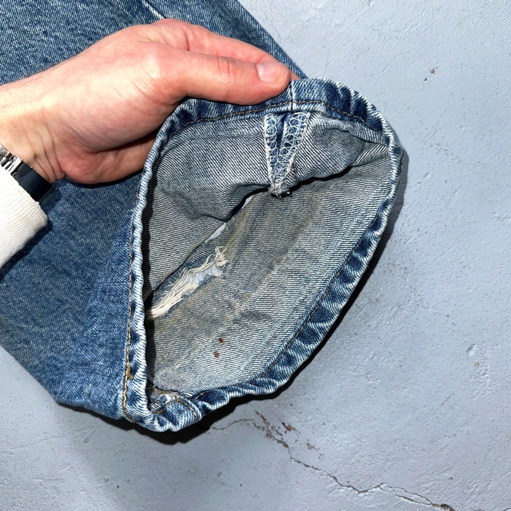 Levi's Levi's 501 Vintage 90s XX Straight Jeans 42x30 Light Wash Blue Mid Rise Men Regular 42 Inseam 30 Levi's 501 Series 90s Vintage Straight Jeans Mens Size US 42 / EU 58 - 4 Thumbnail