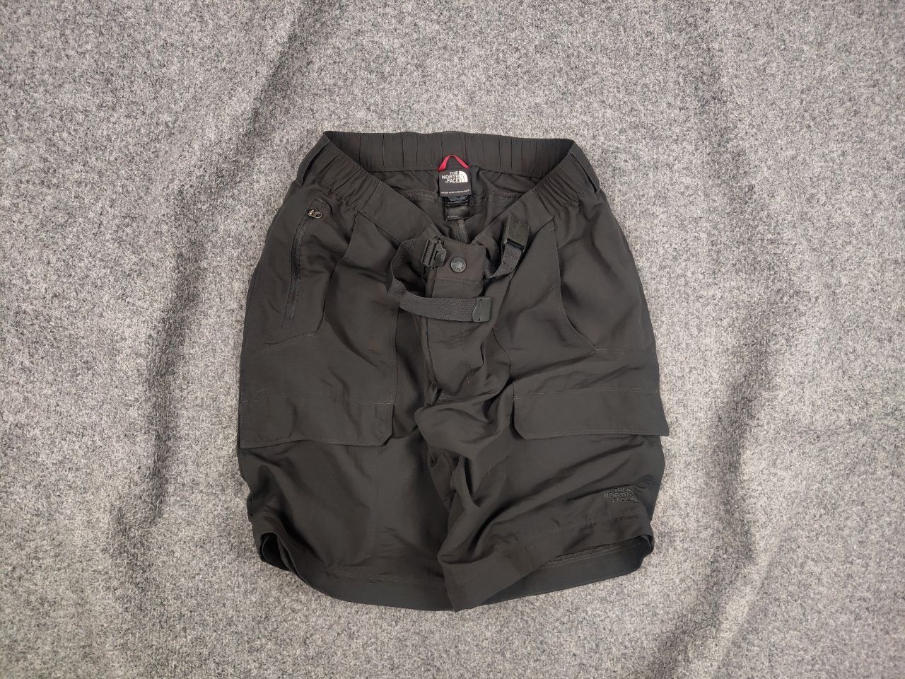 The North Face Vintage The North Face Gray Nylon Cargo Belt Short Y2K Style Size US 32 / EU 48 - 2 Thumbnail