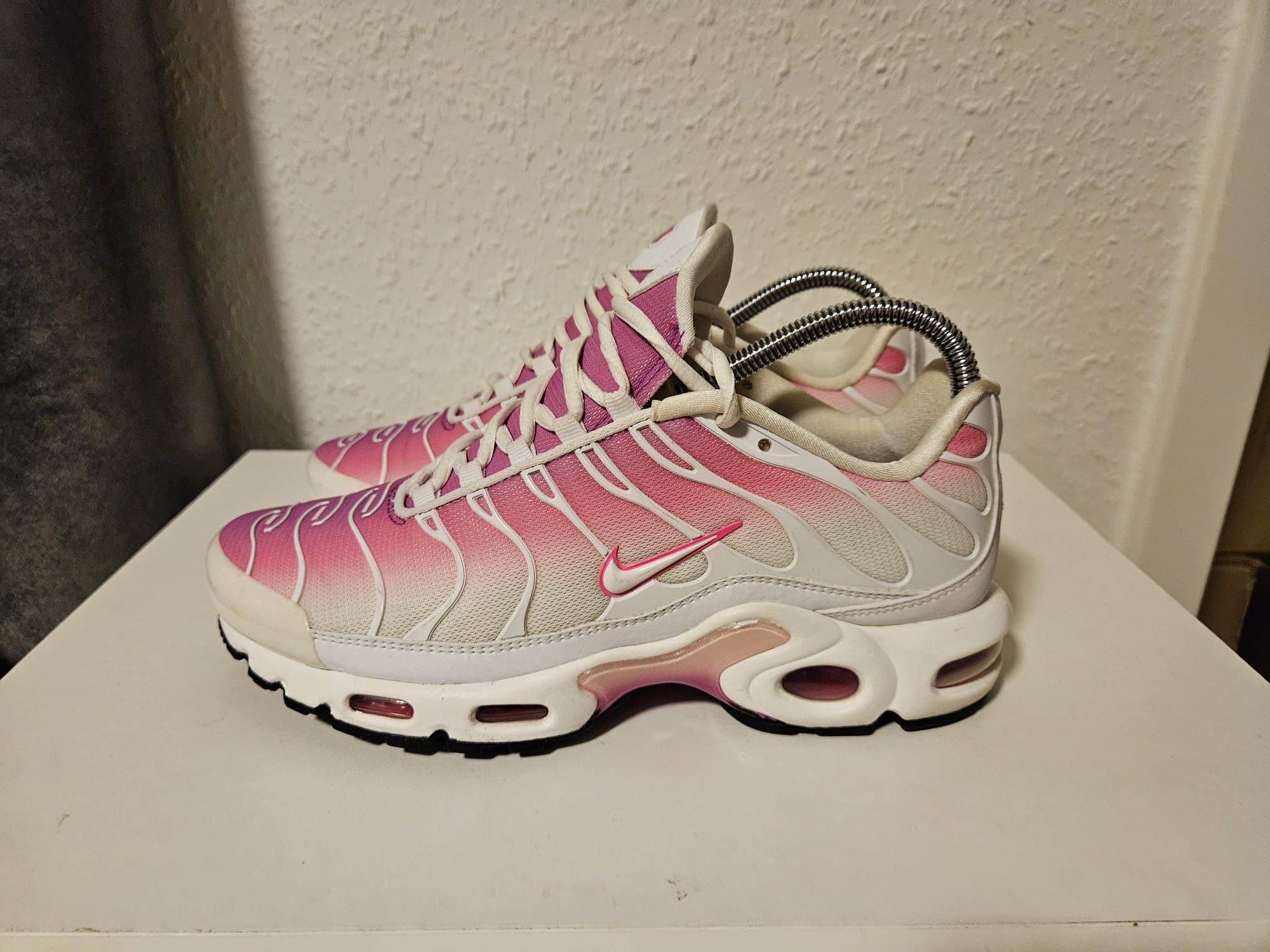 tn nike pink