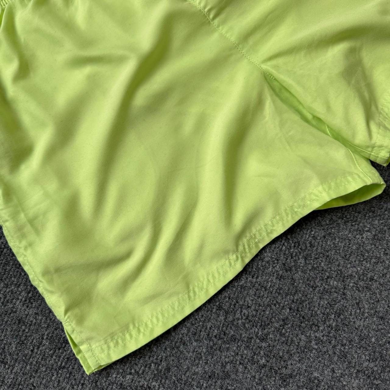 Nike Mans Nike Shorts Size L Sport-wear Y2K 00s USA Swimwear Size US 36 / EU 52 - 14 Thumbnail