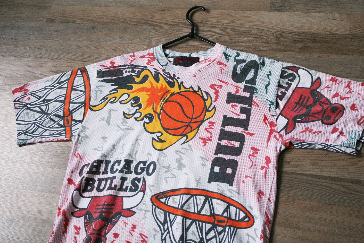 NBA Vintage 90s Chicago Bulls NBA AOP all over print Tee T Shirt Size US L / EU 52-54 / 3 - 2 Thumbnail