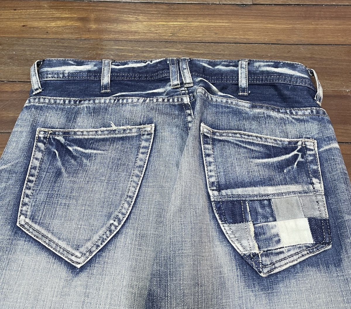 Le Grande Bleu (L.G.B.) Rare Design Vintage Brand Heritage Stone Flared Jeans 1990s Size US 30 / EU 46 - 4 Thumbnail
