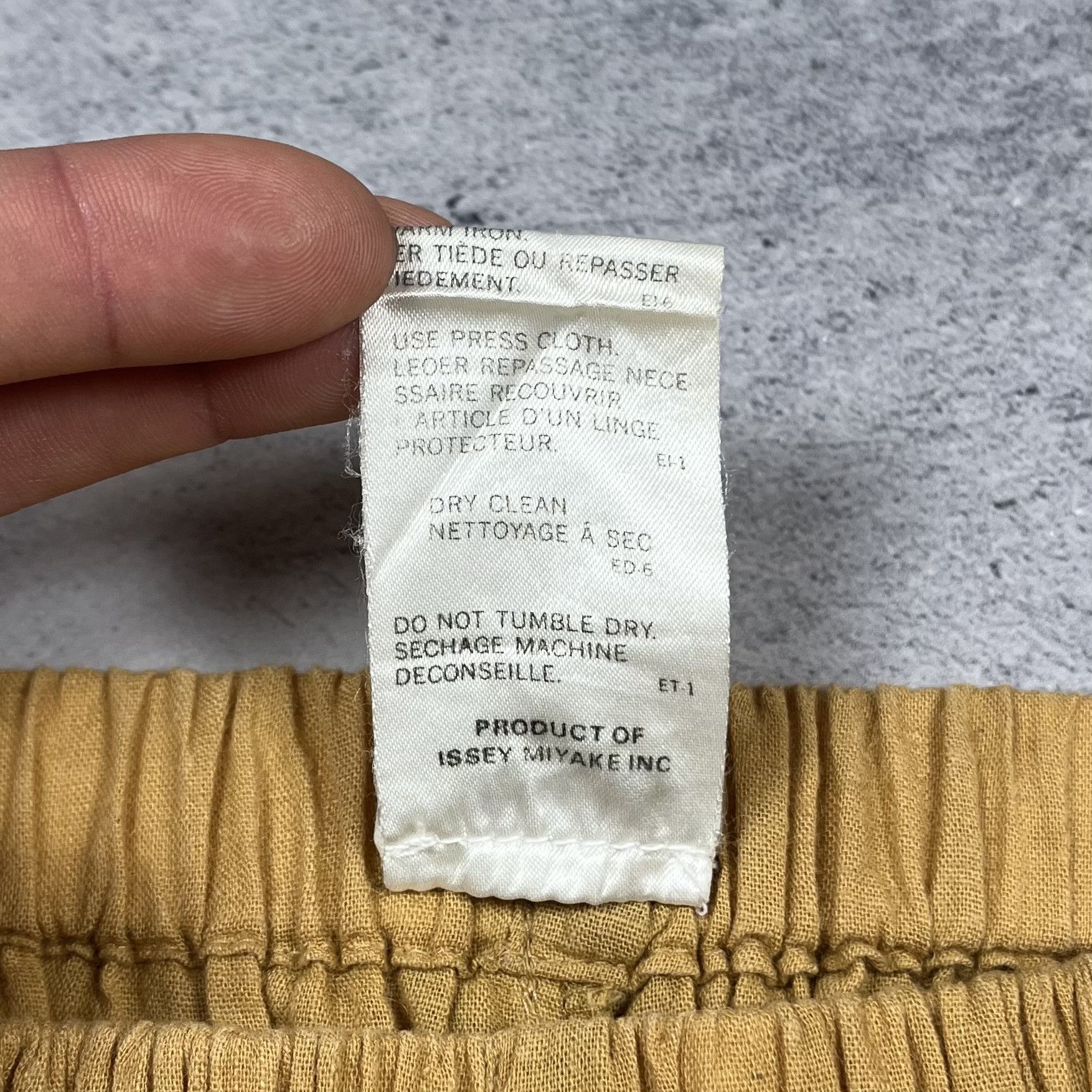 Issey Miyake Vintage Issey Miyake Plantation Pleated Pants 90’s Size 26" / US 2 / IT 38 - 16 Thumbnail