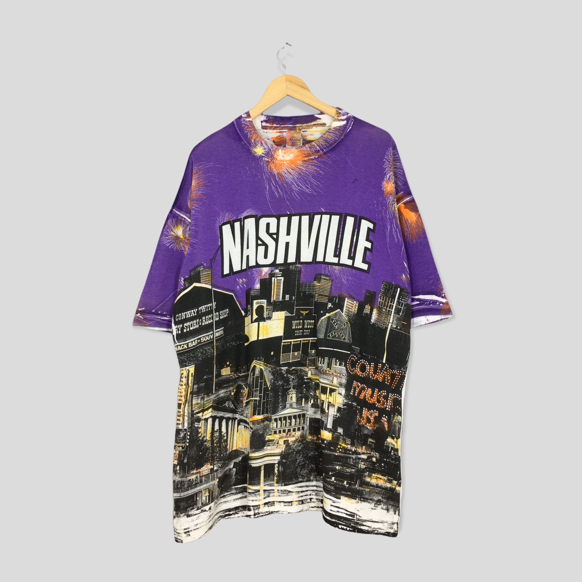 Other Vintage Nashville Tennessee City Overprint Tshirt XLarge Size US XL / EU 56 / 4 - 1 Thumbnail