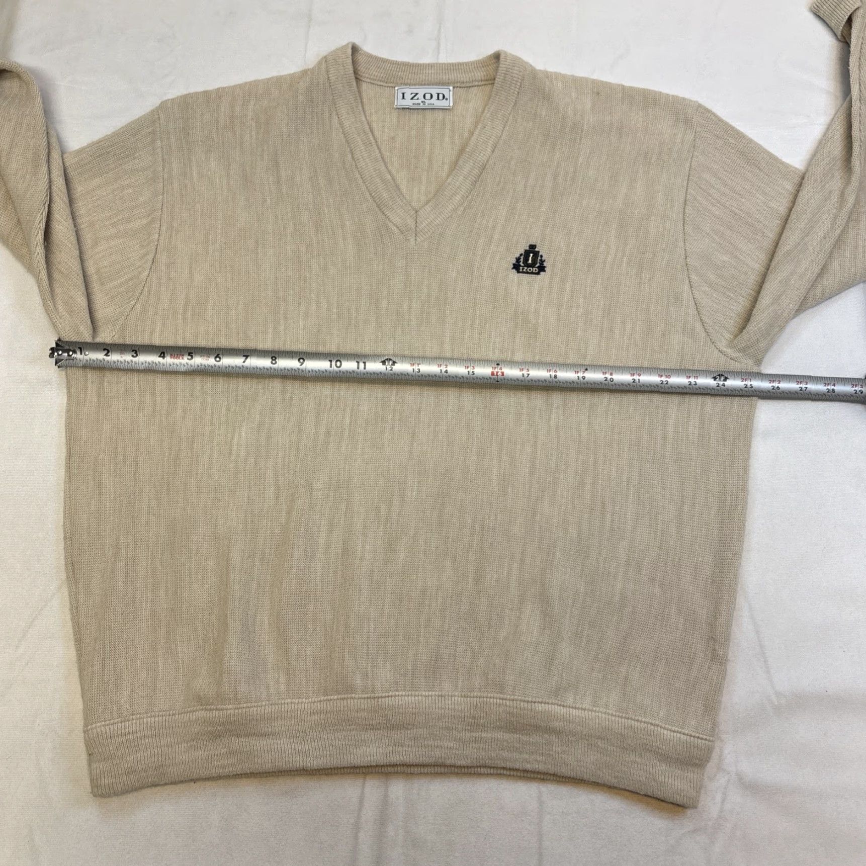 Izod VINTAGE Izod Sweater XL Beige Oatmeal V-Neck Acrylic Sweater Pullover USA 90s Mens Regular Knit Pullover Front Size US XL / EU 56 / 4 - 5 Thumbnail