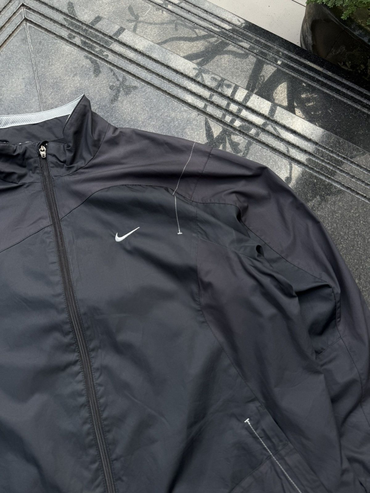 Nike 90’s NIKE RARE SWOOSH LOGO Y2K VINTAGE ZIP NYLON JACKET Size US L / EU 52-54 / 3 - 4 Thumbnail