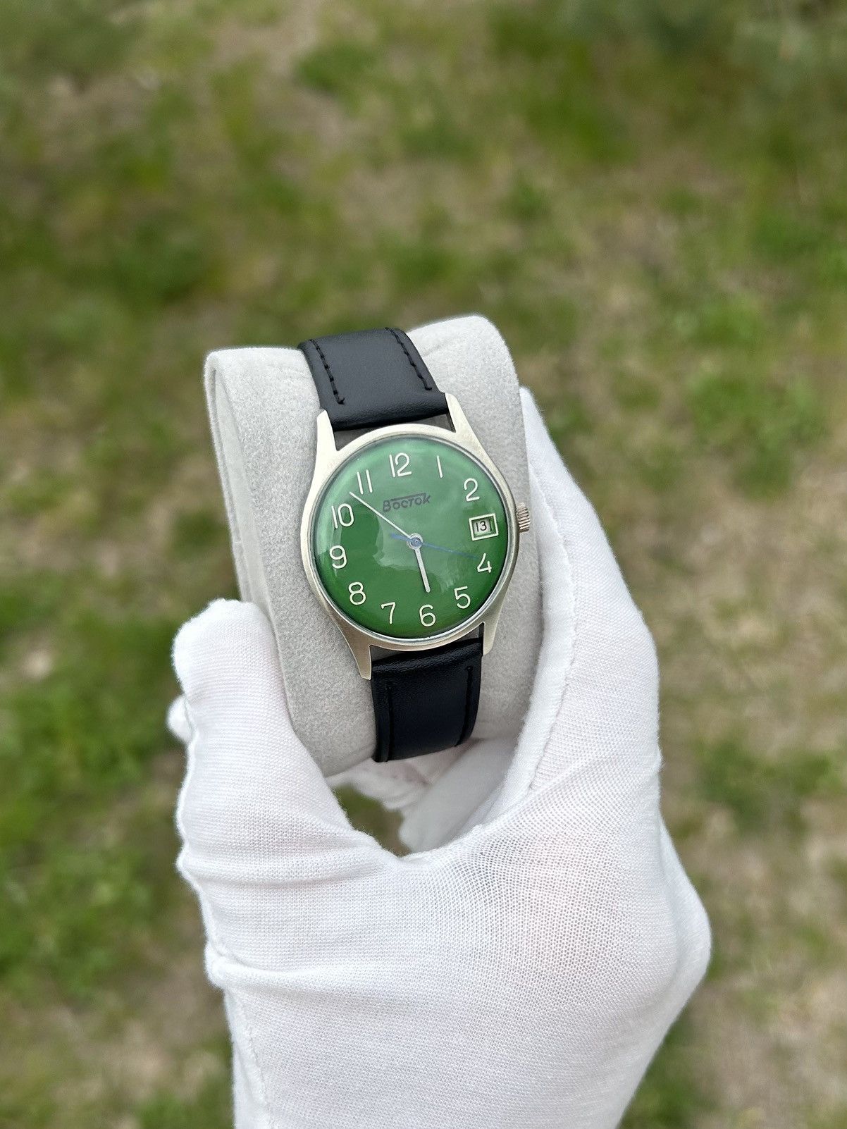 Vintage Vintage Watch Vostok USSR Soviet Mechanical Wristwatch 1980s Size ONE SIZE - 4 Thumbnail