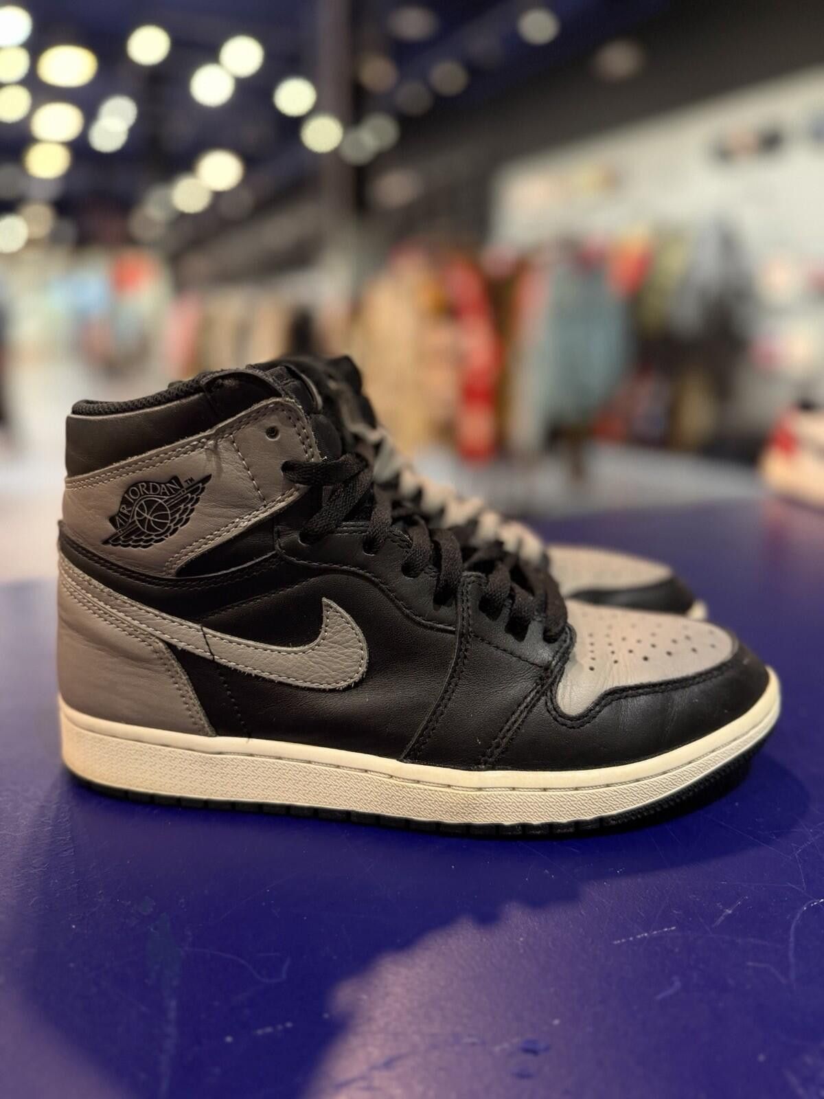 Jordan Brand Nike Air Jordan 1 Retro High OG Shadow (2018) Mens 8.5 Size US 8.5 / EU 41-42 - 1 Thumbnail