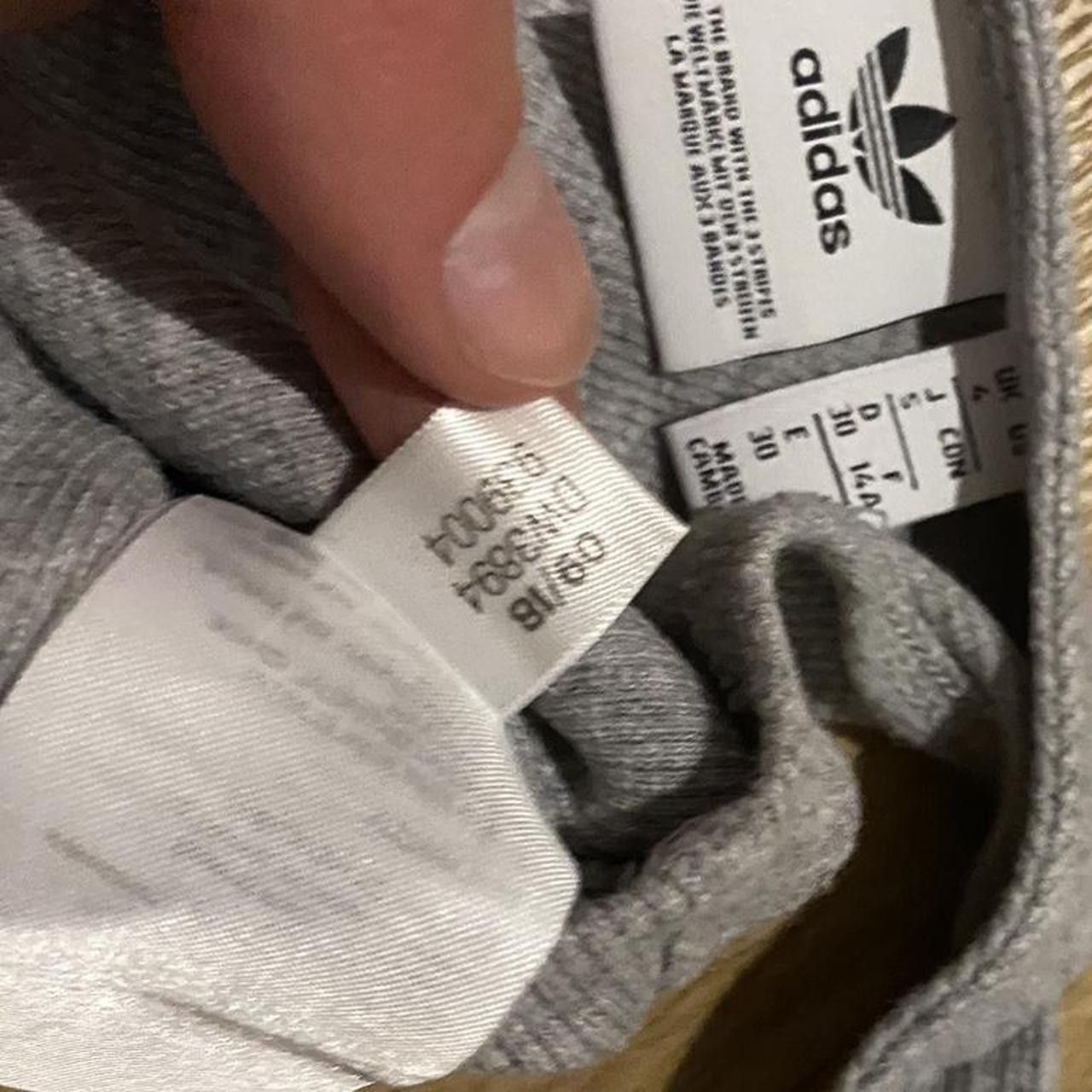 Adidas Grey Adidas crop top #activewear Streetwear Size US M / EU 48-50 / 2 - 5 Thumbnail