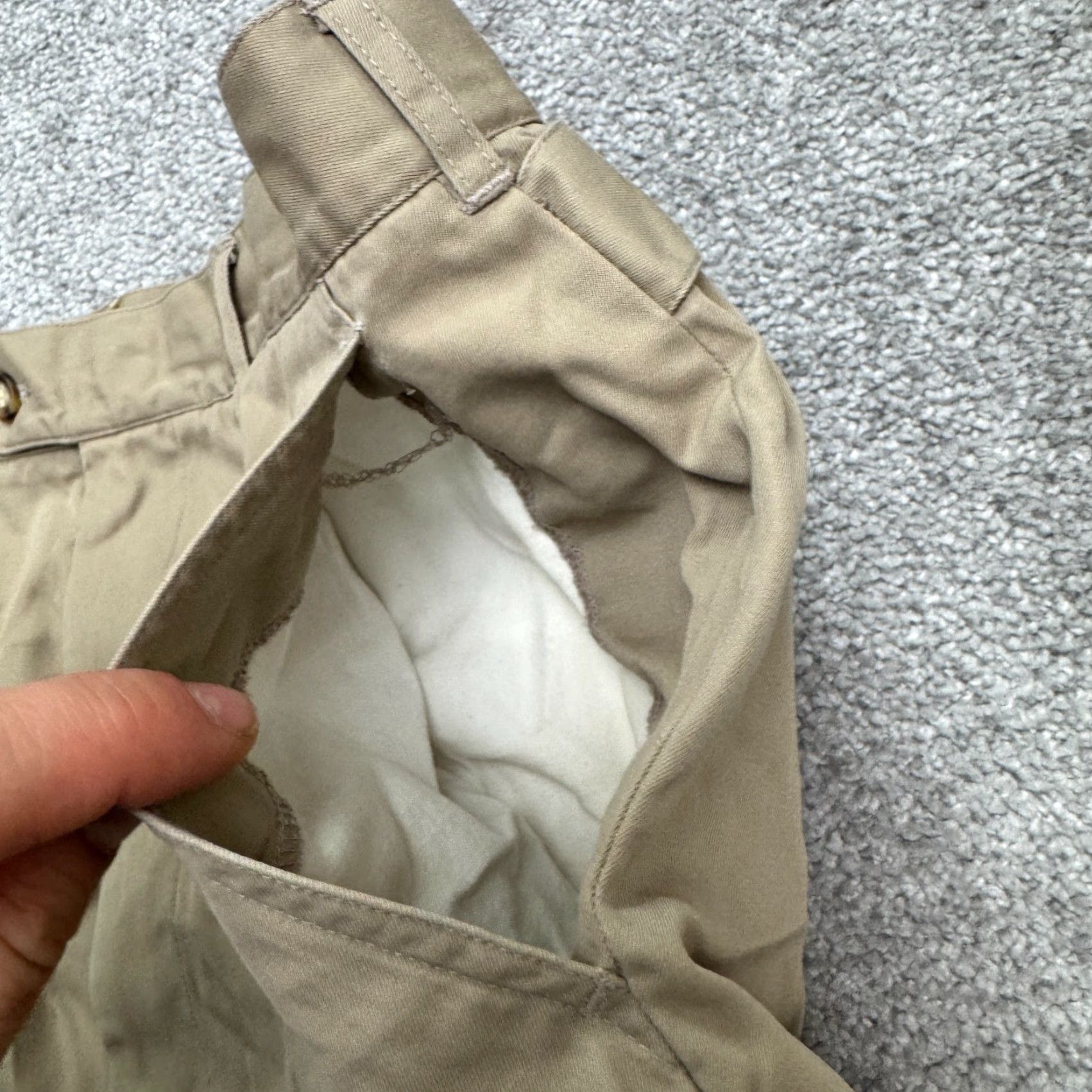 Oleg Cassini Oleg Cassini Classic Fit Khaki Chino Shorts Mens 38 Brown Cotton Blend Casual Size US 38 / EU 54 - 6 Thumbnail