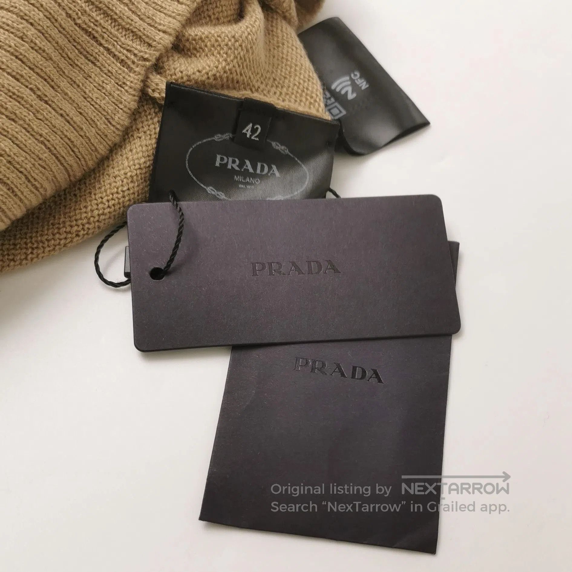 Prada Prada Cashmere Knitted Sweater in Soft Taupe . Size L / US 10 / IT 46 - 3 Thumbnail