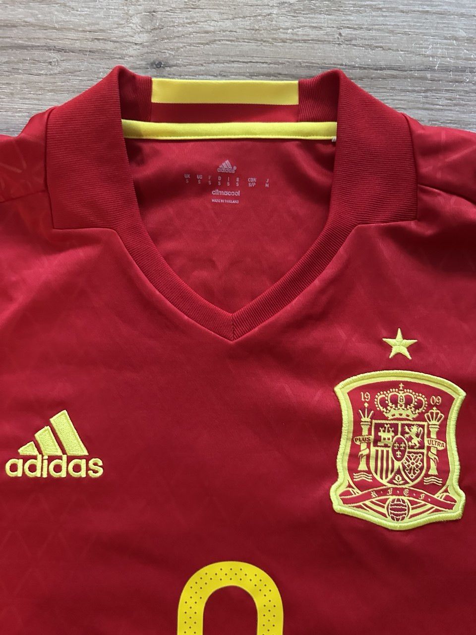 Adidas Spain Home 15/16 Jersey Size US S / EU 44-46 / 1 - 3 Thumbnail