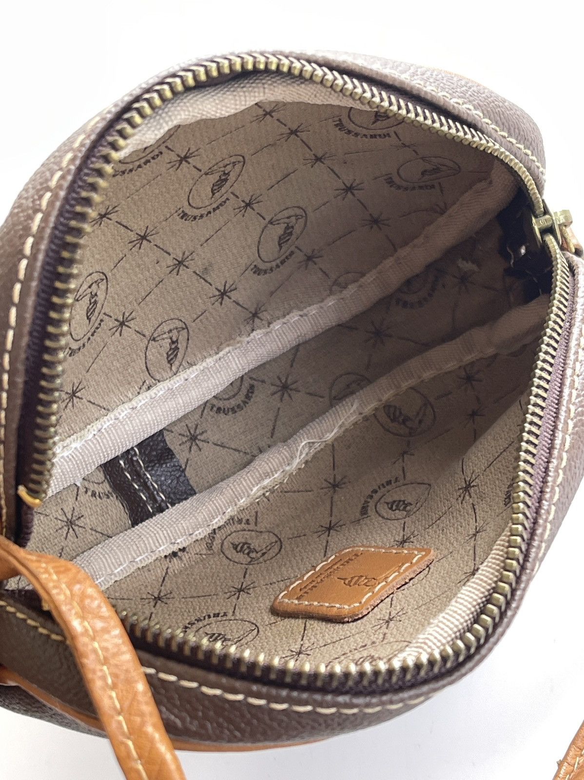 Trussardi Authentic Vintage Trussardi Mini Crossbody Bags Size ONE SIZE - 17 Thumbnail