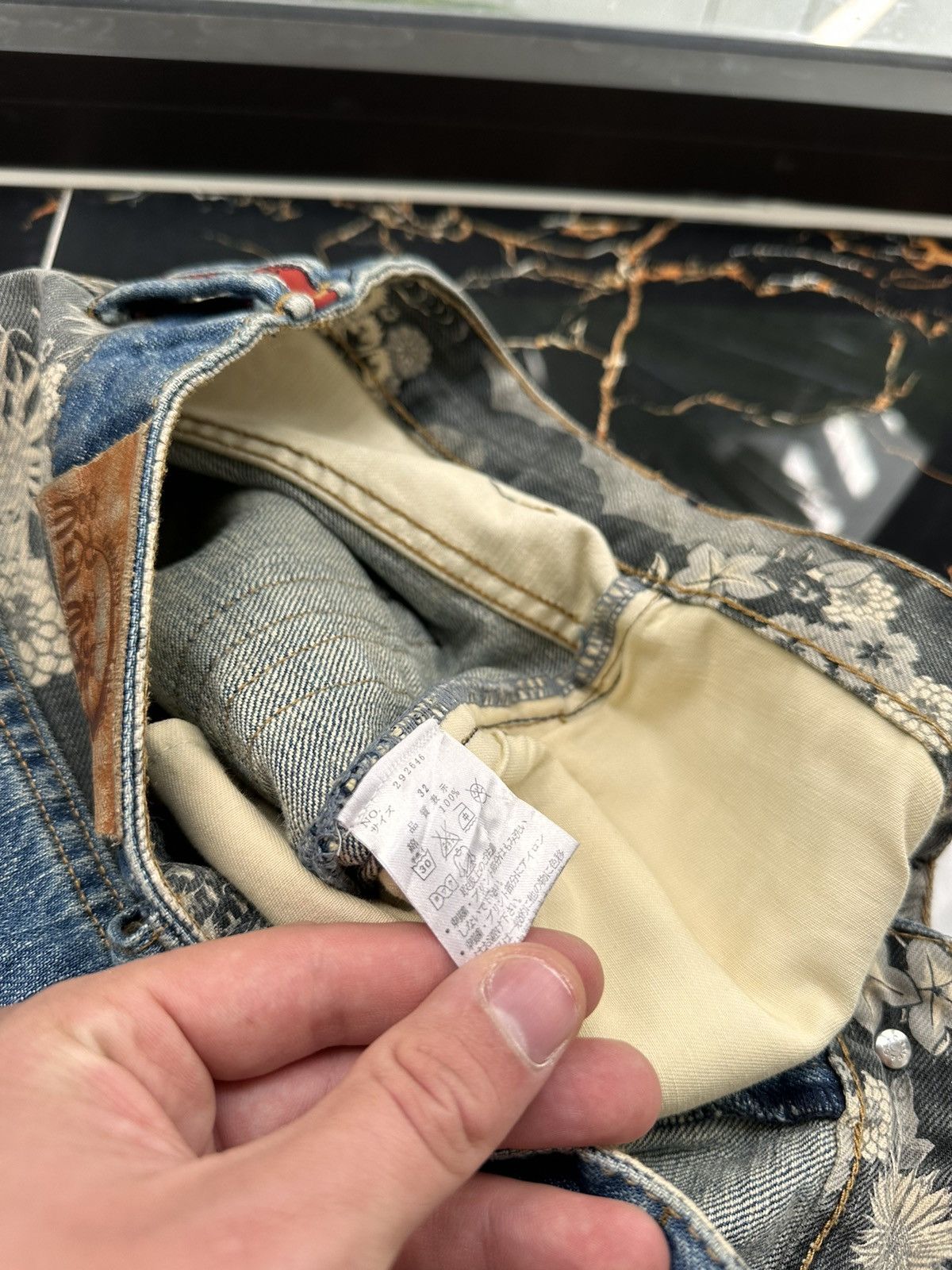 Japanese Brand × KARA × Vintage KARA KURI VINTAGE Y2K KOI FISH MULTI POCKET JEANS Size US 32 / EU 48 - 13 Thumbnail