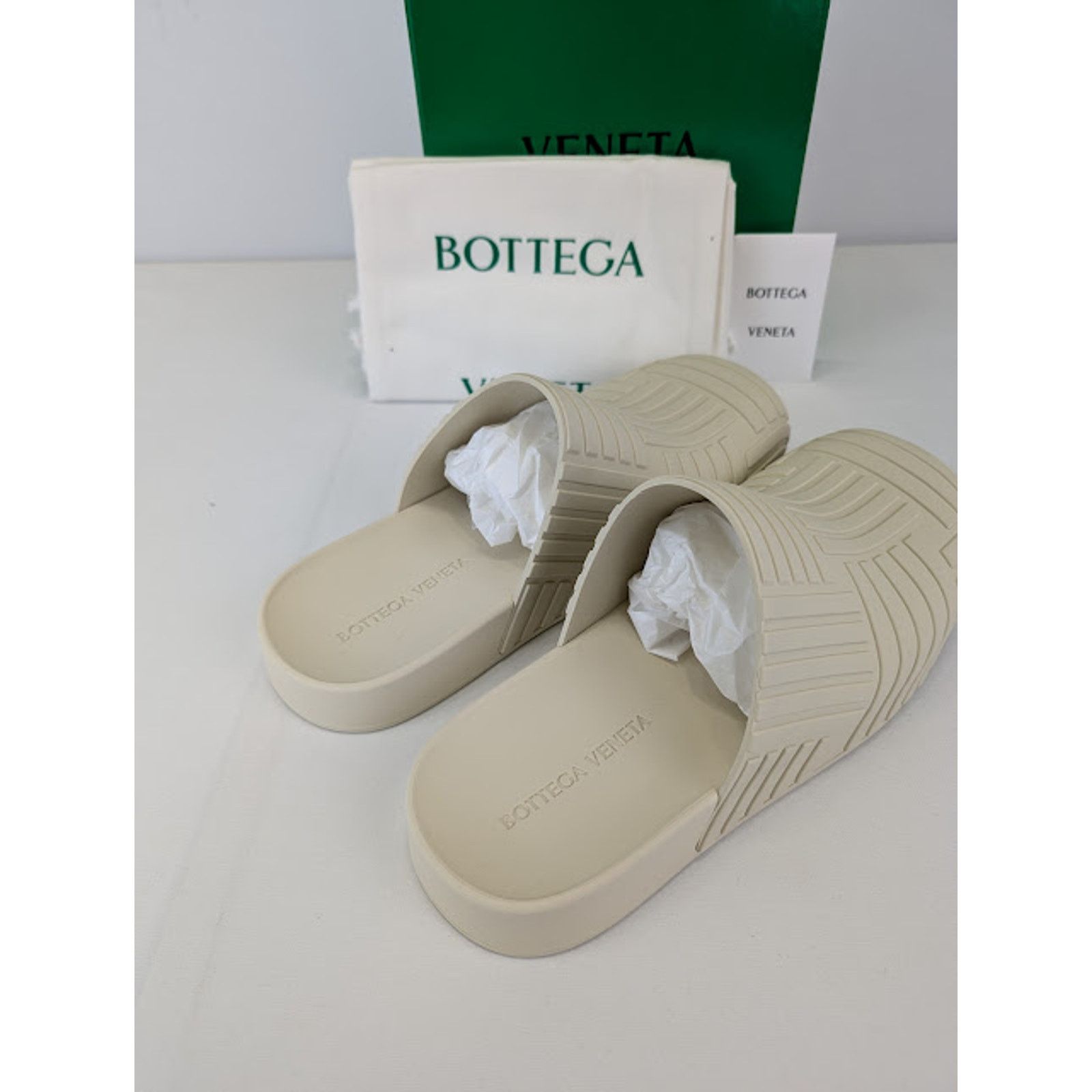 Bottega Veneta o1rshd1 Rubber Carpet Slider Sandal in Sea Salt Size US 12 / EU 45 - 6 Thumbnail