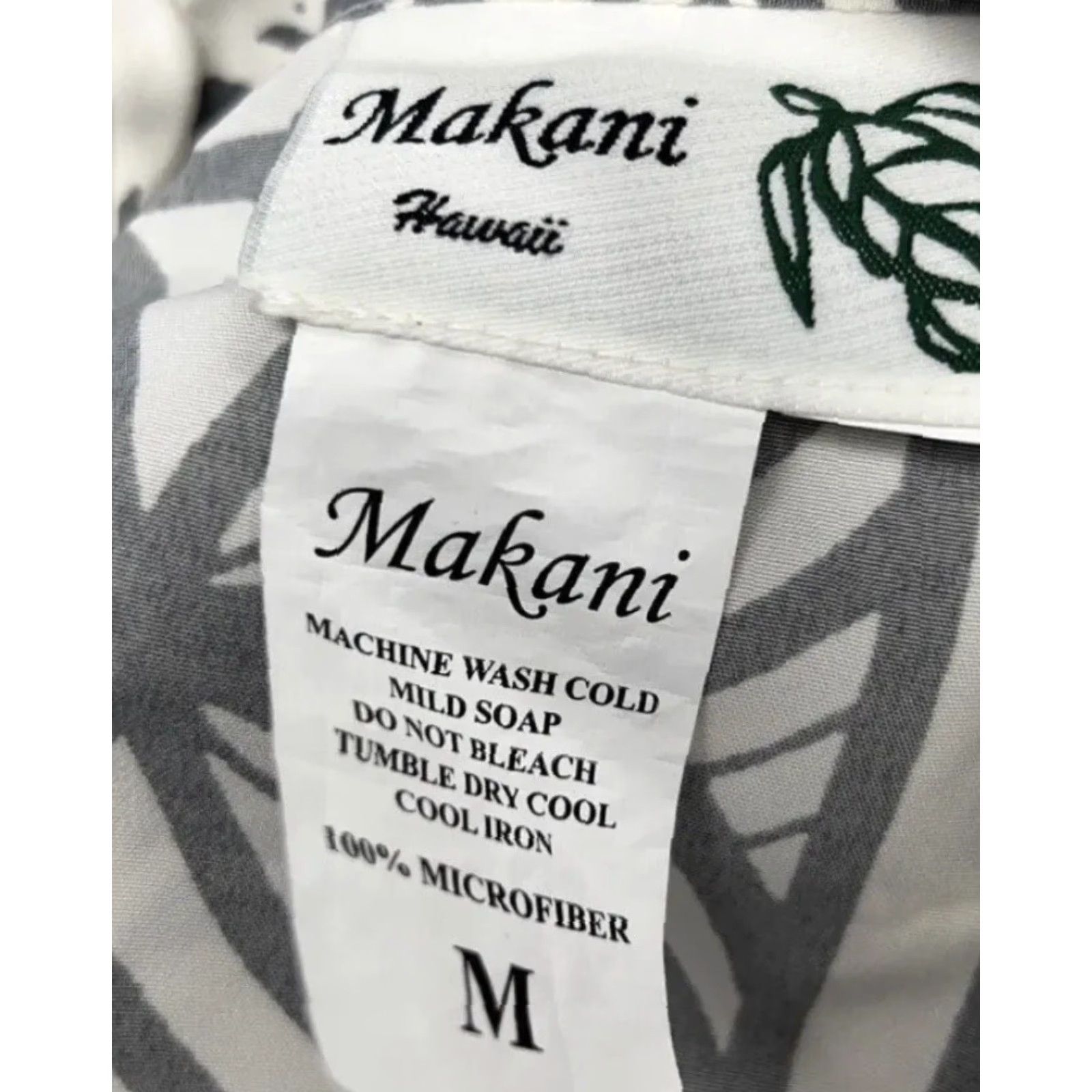 Vintage VINTAGE Makani Hawaii Mens Button-Up Shirt Short Sleeve Grey M Hawaiian Wool Microfiber Size US M / EU 48-50 / 2 - 3 Thumbnail