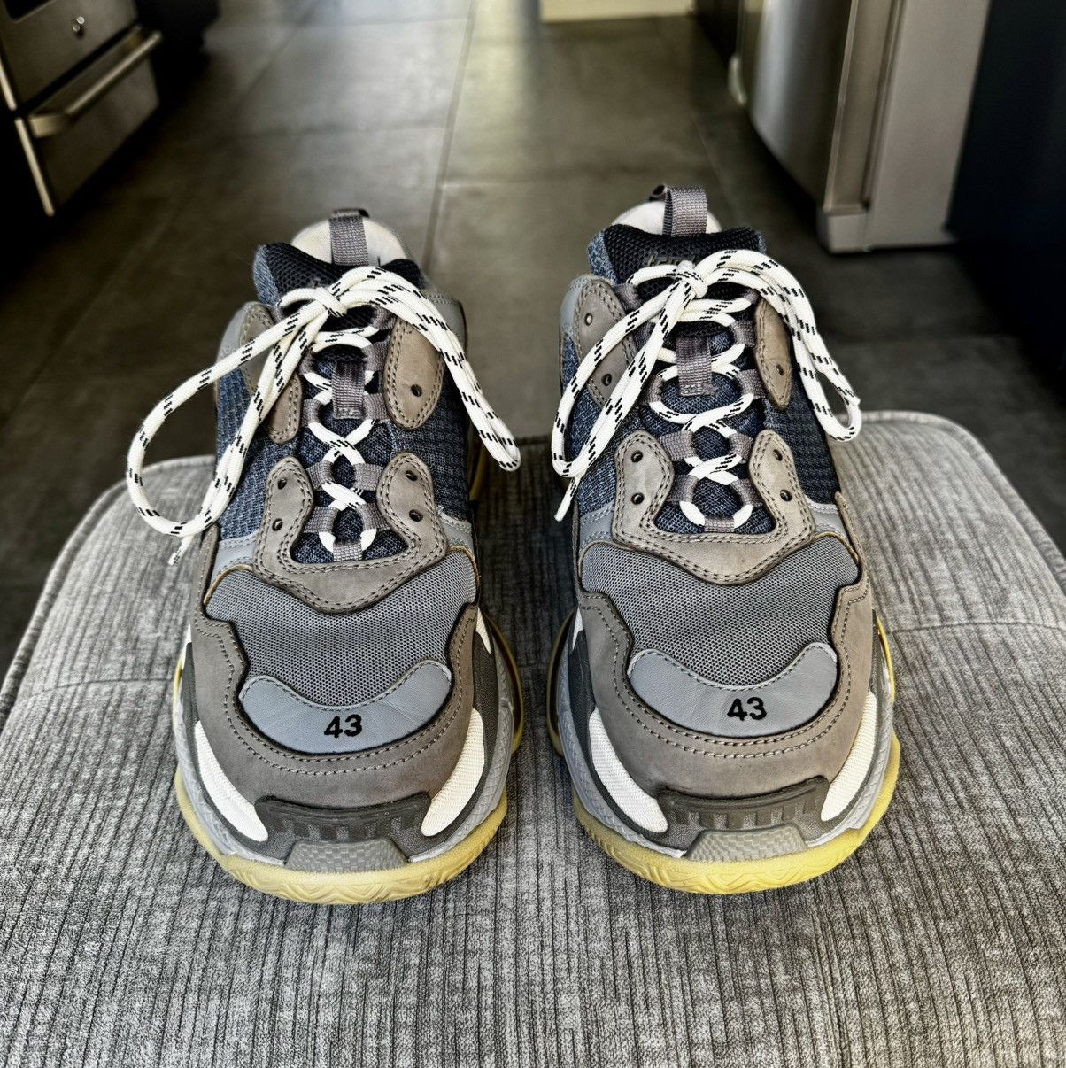 Balenciaga Balenciga Triple S Sneaker Size US 10 / EU 43 - 2 Thumbnail