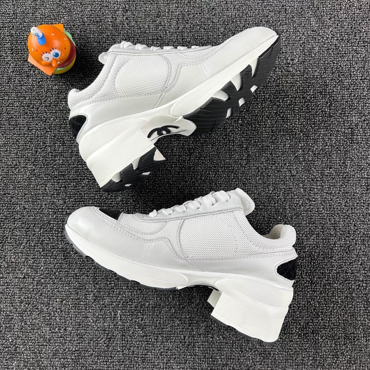 Chanel Chanel 25K White CC High-Heel Sneakers 35.5 Size US 4.5 / IT 34.5 - 3 Thumbnail